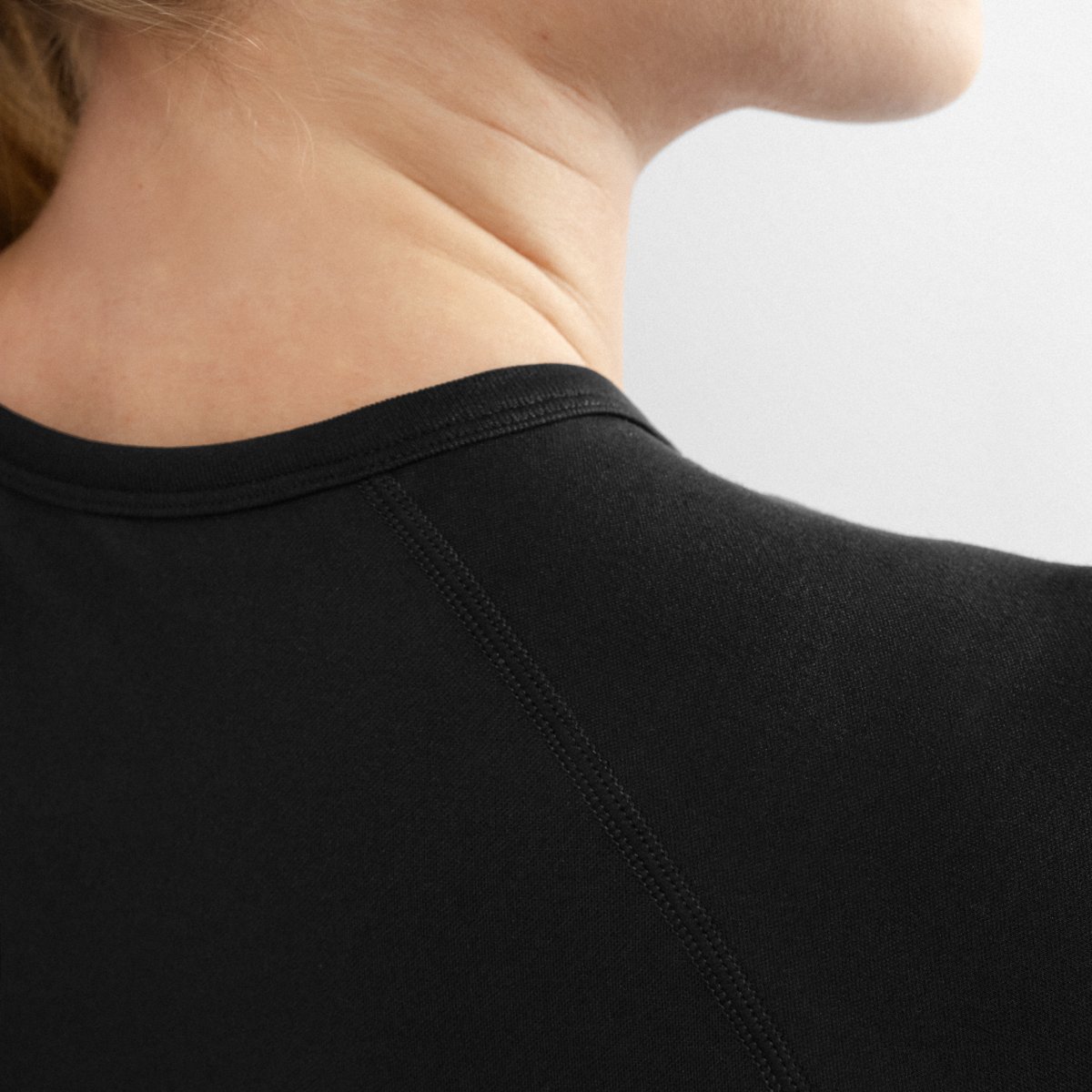 Top sin costuras de mujer Gym-Cropped-SS Siroko - Negro Negro-5