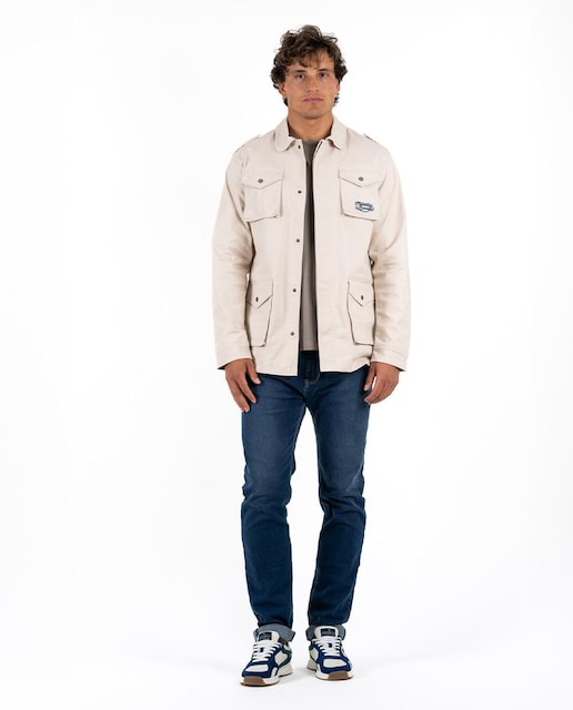 Imagen 0 de Chaqueta de hombre abotonada con bolsillos