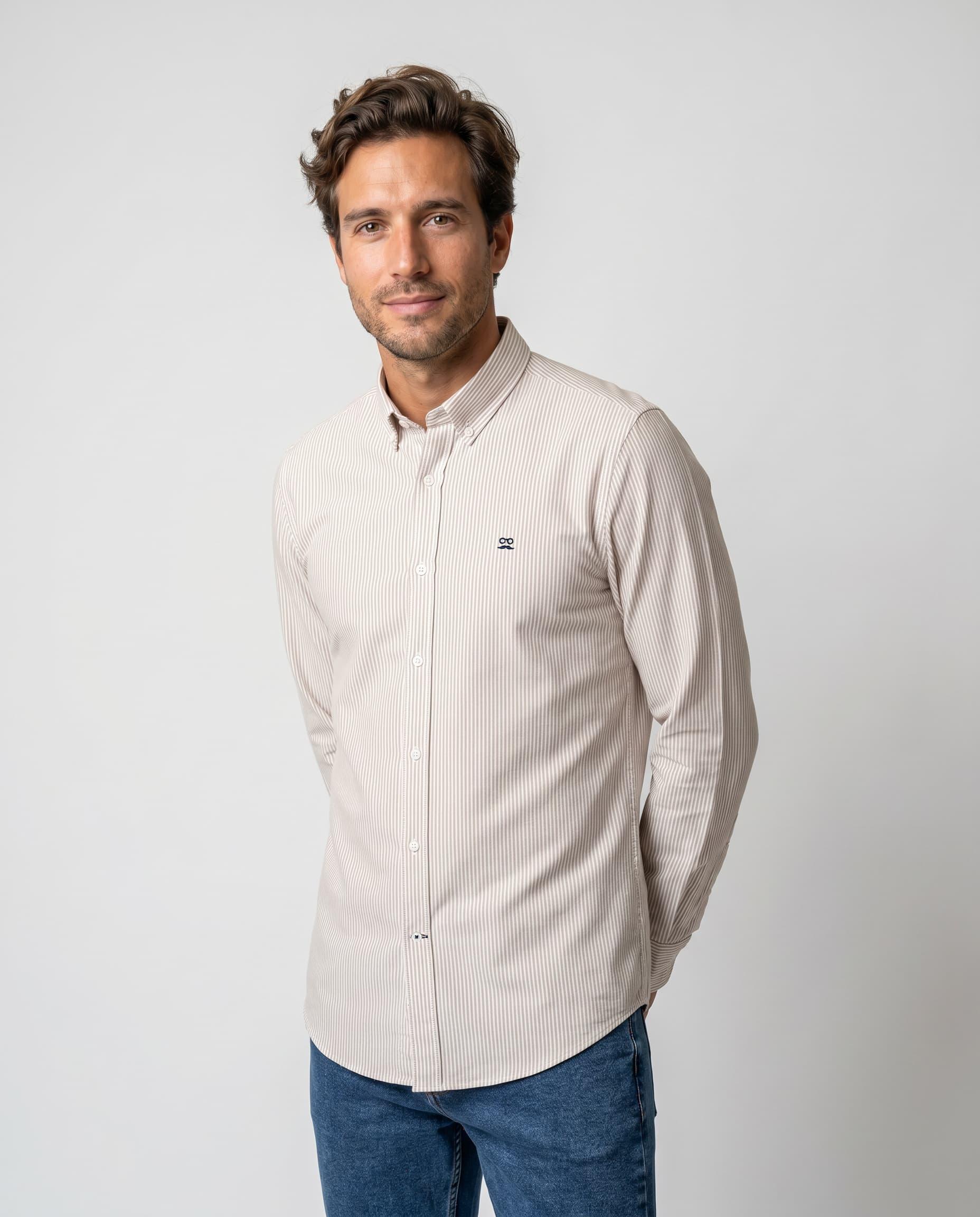 Imagen 1 de Camisa oxford de hombre slim con estampado de rayas Avellana