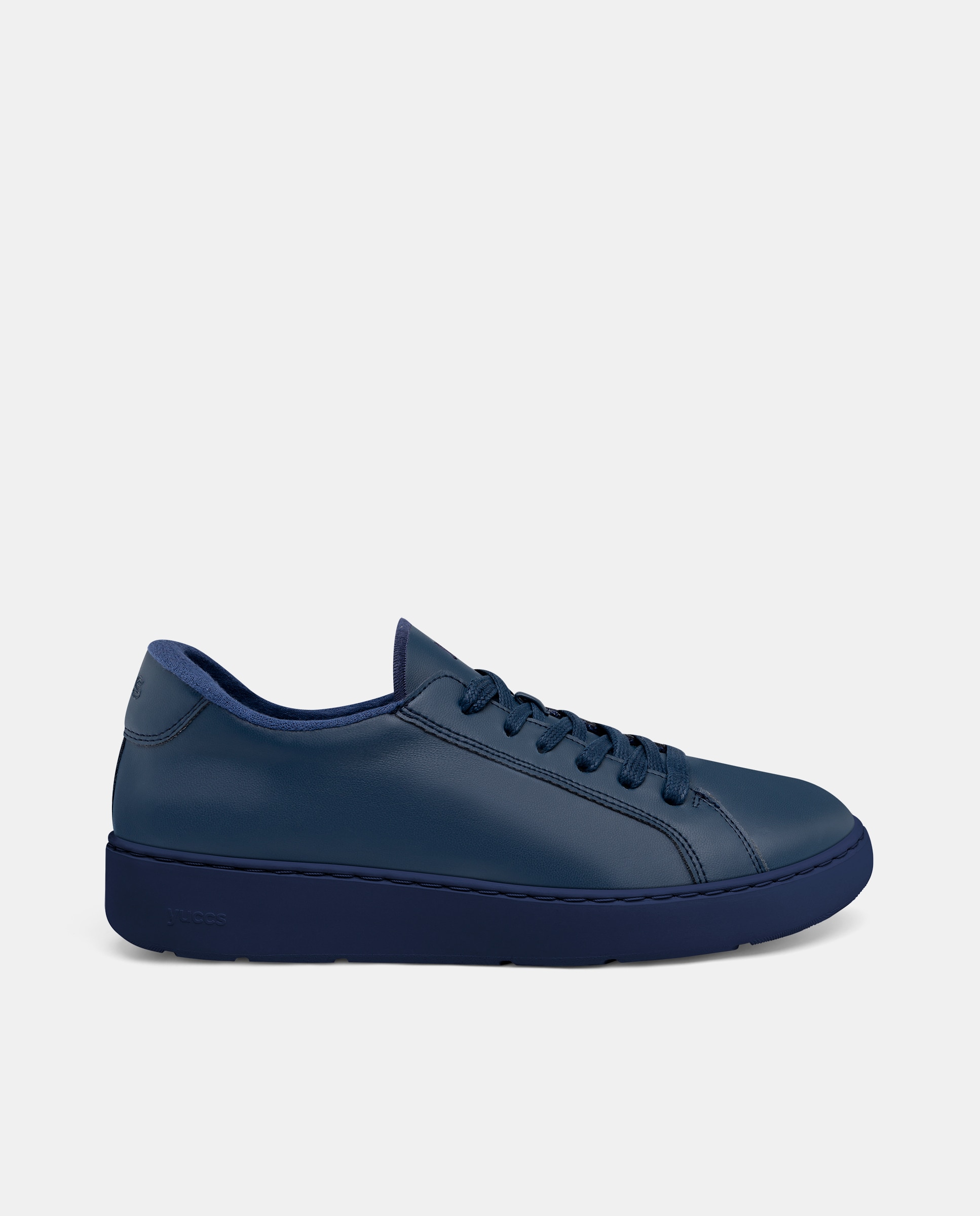 Zapatillas deportivas de hombre de material de origen vegetal en color azul marino