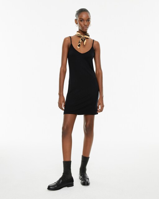 Imagen 0 de Vestido de mujer corto ajustado con tirantes