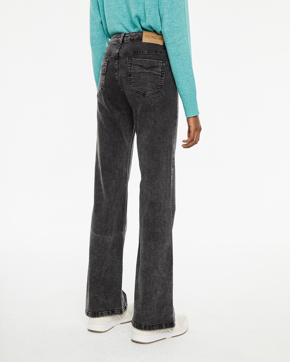 Pantalón vaquero de mujer flare fit y tiro medio · System Action