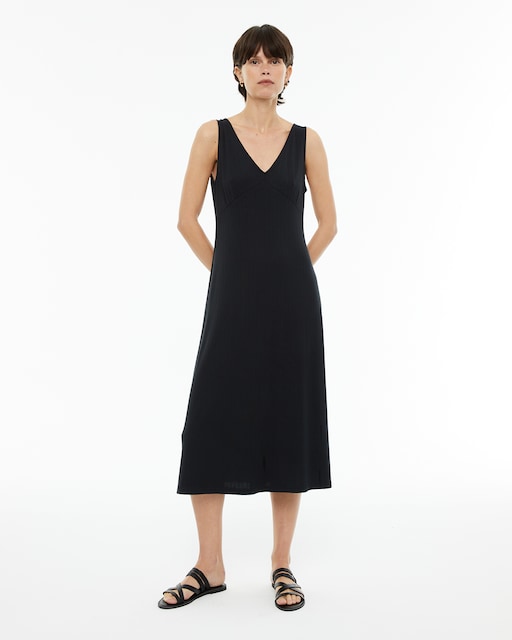 Imagen 0 de Vestido de canalé con escote de pico