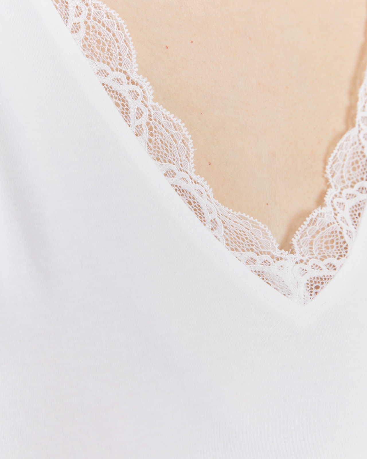 Camiseta de mujer entallada con tirantes y detalle de puntilla - System Action - Blanco Blanco-5
