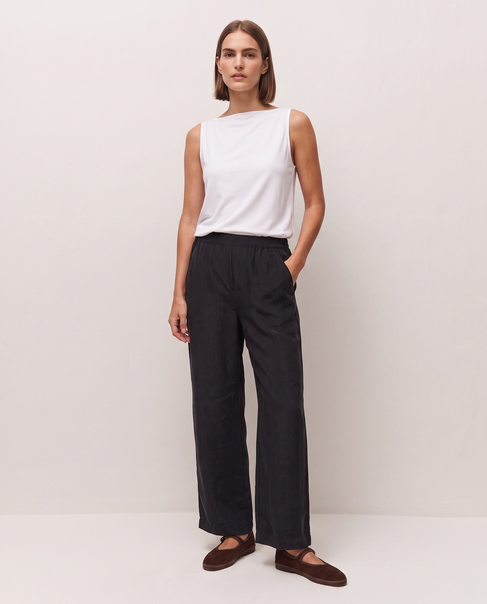 Pantalón largo de vestir de mujer con goma en la cintura y tejido de cupro - System Action - Negro Negro-1