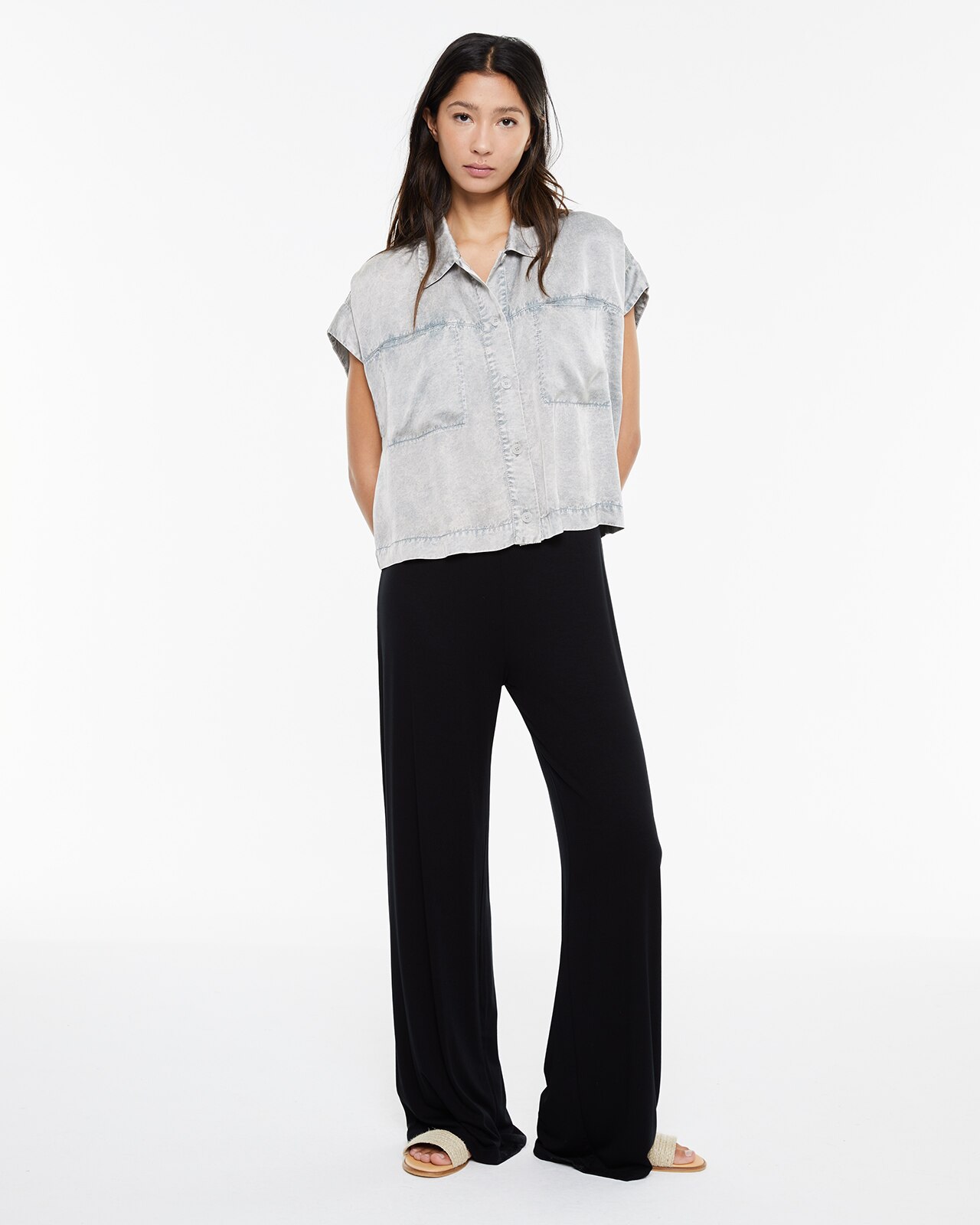 Camisa de mujer oversize con bolsillos plastrón - System Action - Gris Gris-3