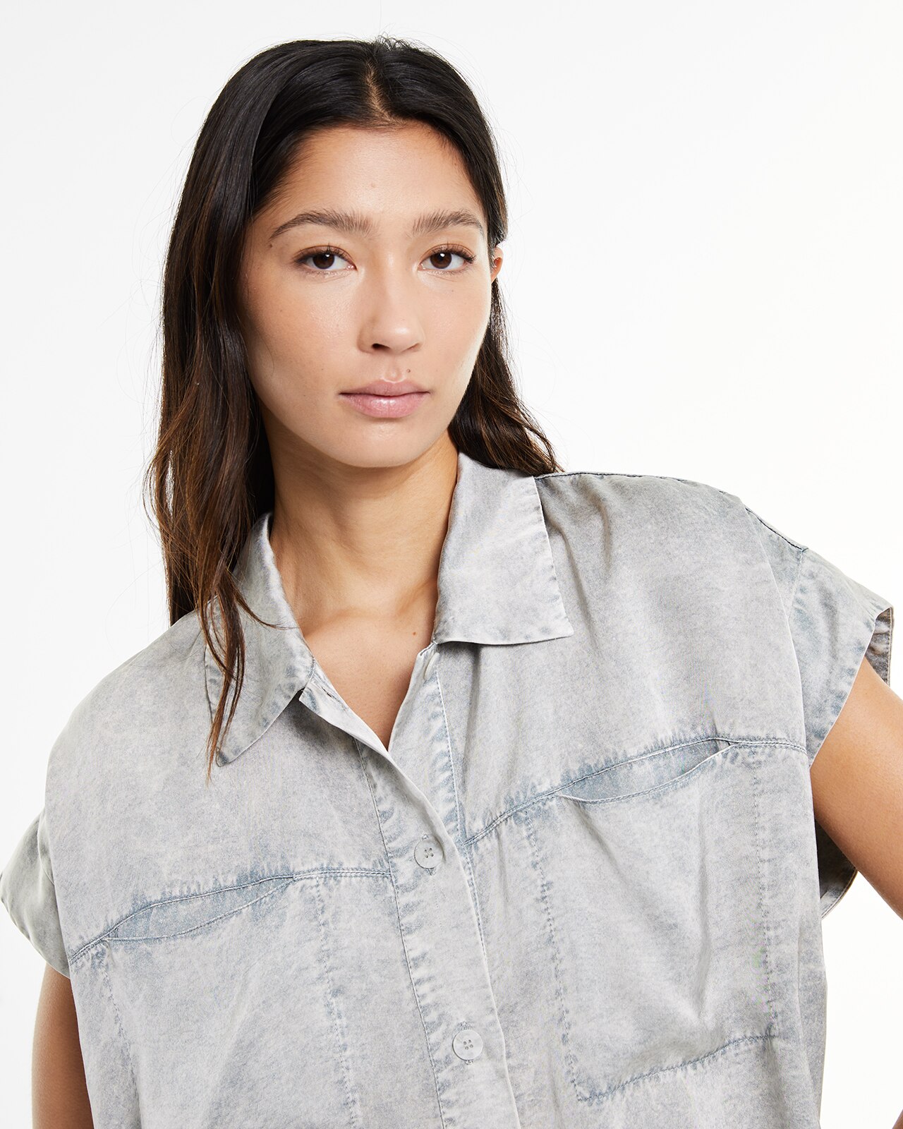 Camisa de mujer oversize con bolsillos plastrón - System Action - Gris Gris-4