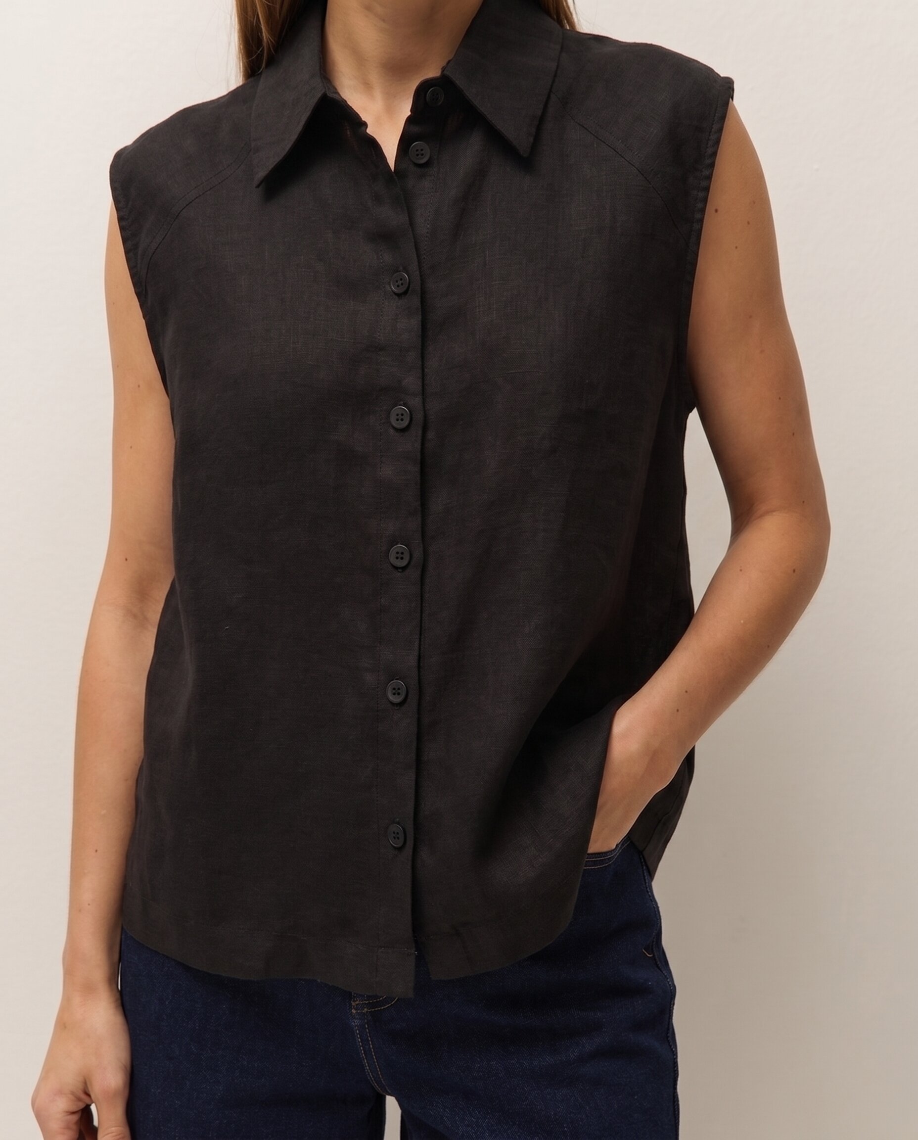 Camisa de lino de mujer con cuello camisero y manga corta - System Action - Negro Negro-4