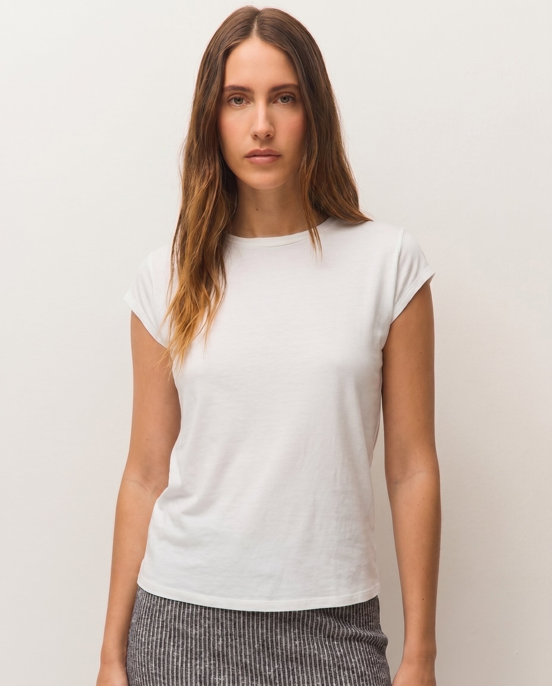 Camiseta básica de mujer en manga corta y escote redondo - System Action - Blanco Blanco-2