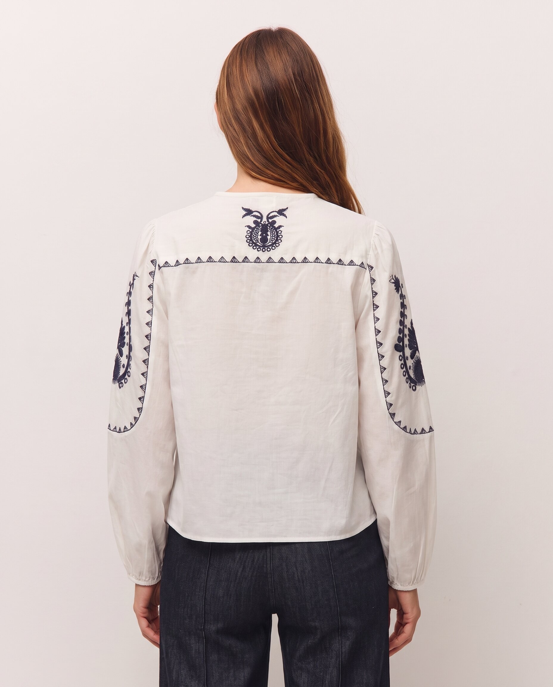 Camisa de mujer bordada bicolor de manga larga con goma - System Action - Crudo Crudo-5