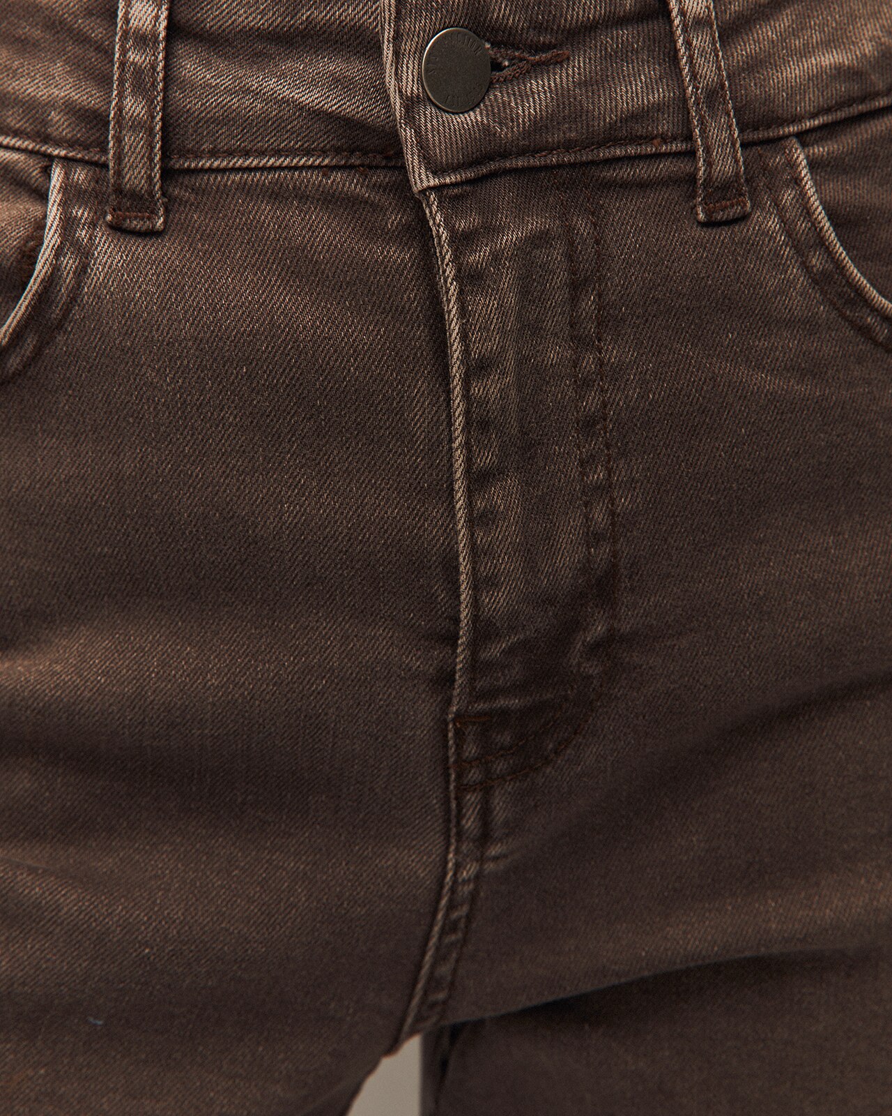 Pantalón vaquero pitillo de mujer de tiro medio con trabillas - System Action - Marrón Marrón-5