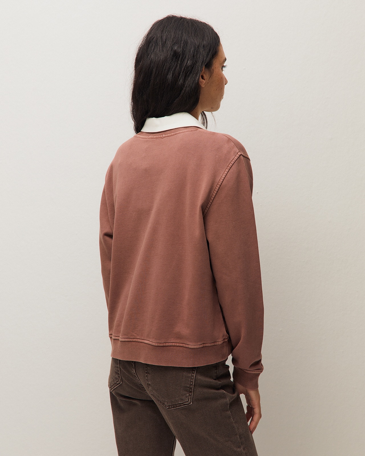 Sudadera de mujer con cuello redondo y estampado posicional delantero - System Action - Rosa Rosa-3