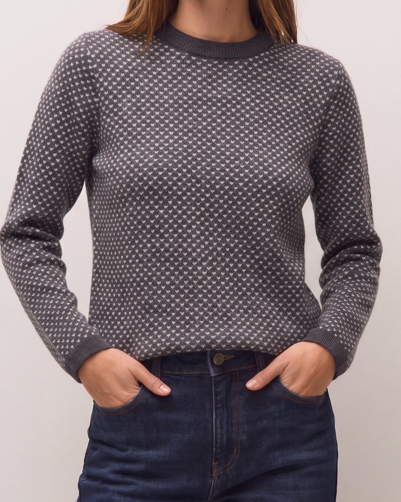 Jersey de mujer con jacquard geométrico y escote redondo - System Action - Gris oscuro Gris oscuro-5