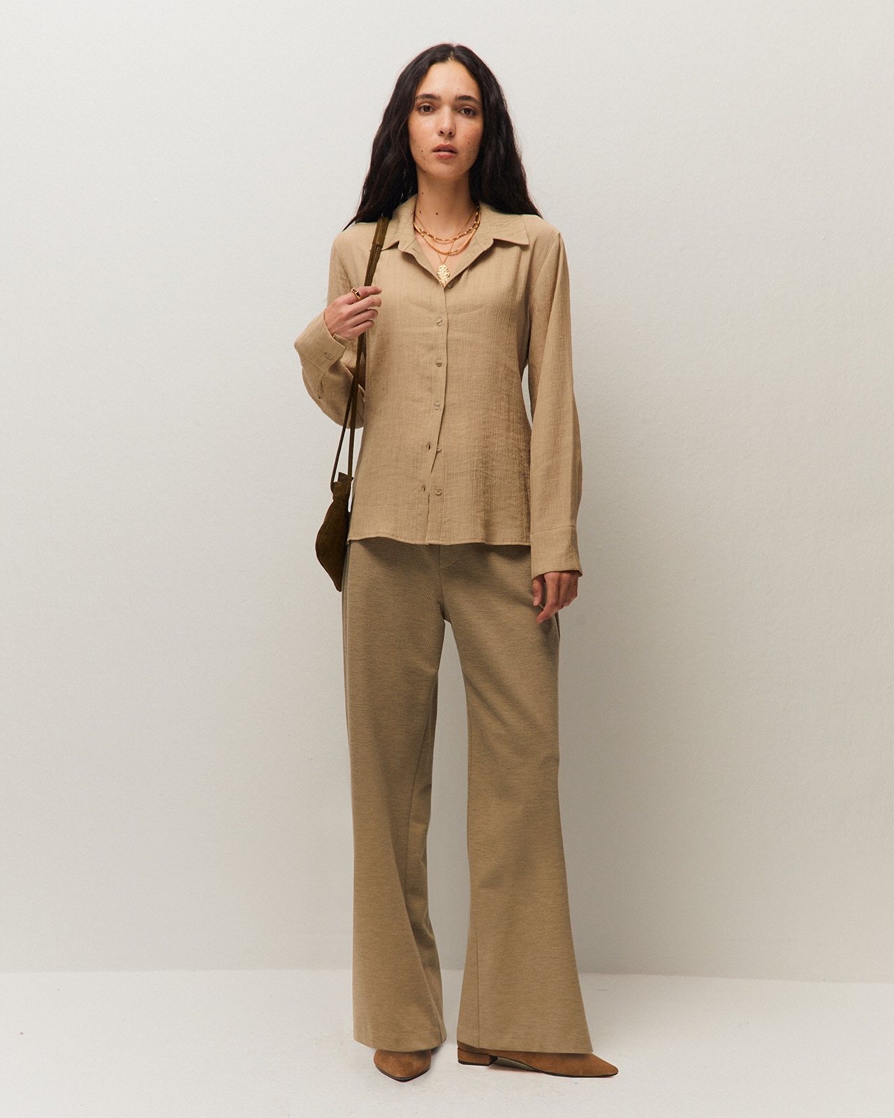 Camisa larga de mujer con cinturón y cuello camisero - System Action - Verde claro Verde claro-1