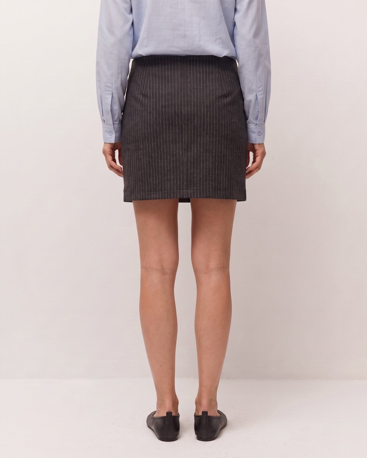 Falda corta de raya diplomática con goma en la cintura - System Action - Gris Gris-3