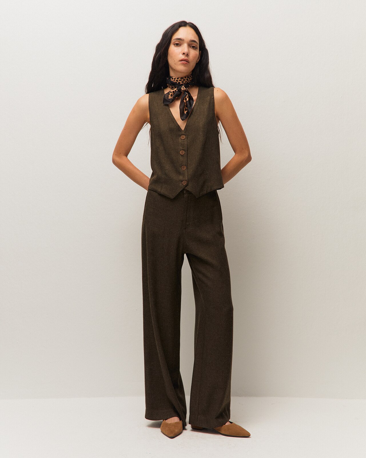 Pantalón ancho wide leg de mujer con tapeta en los bolsillos - System Action - Verde oscuro Verde oscuro-1