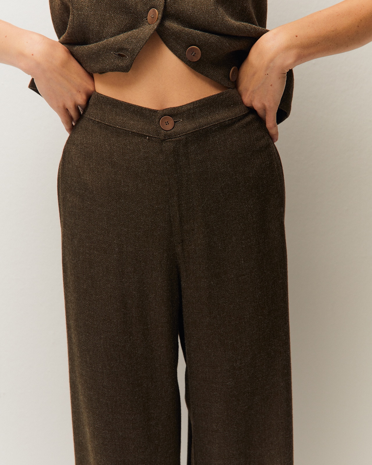 Pantalón ancho wide leg de mujer con tapeta en los bolsillos - System Action - Verde oscuro Verde oscuro-4