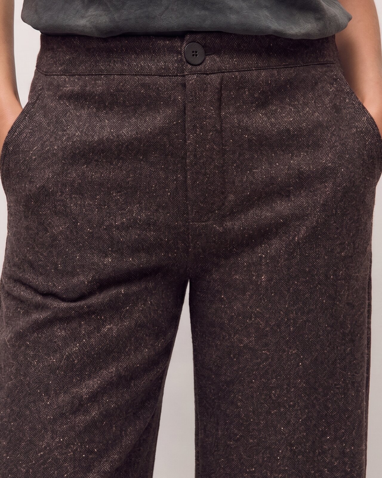 Pantalón de vestir ancho de mujer con goma en la cintura - System Action - Marrón Marrón-5