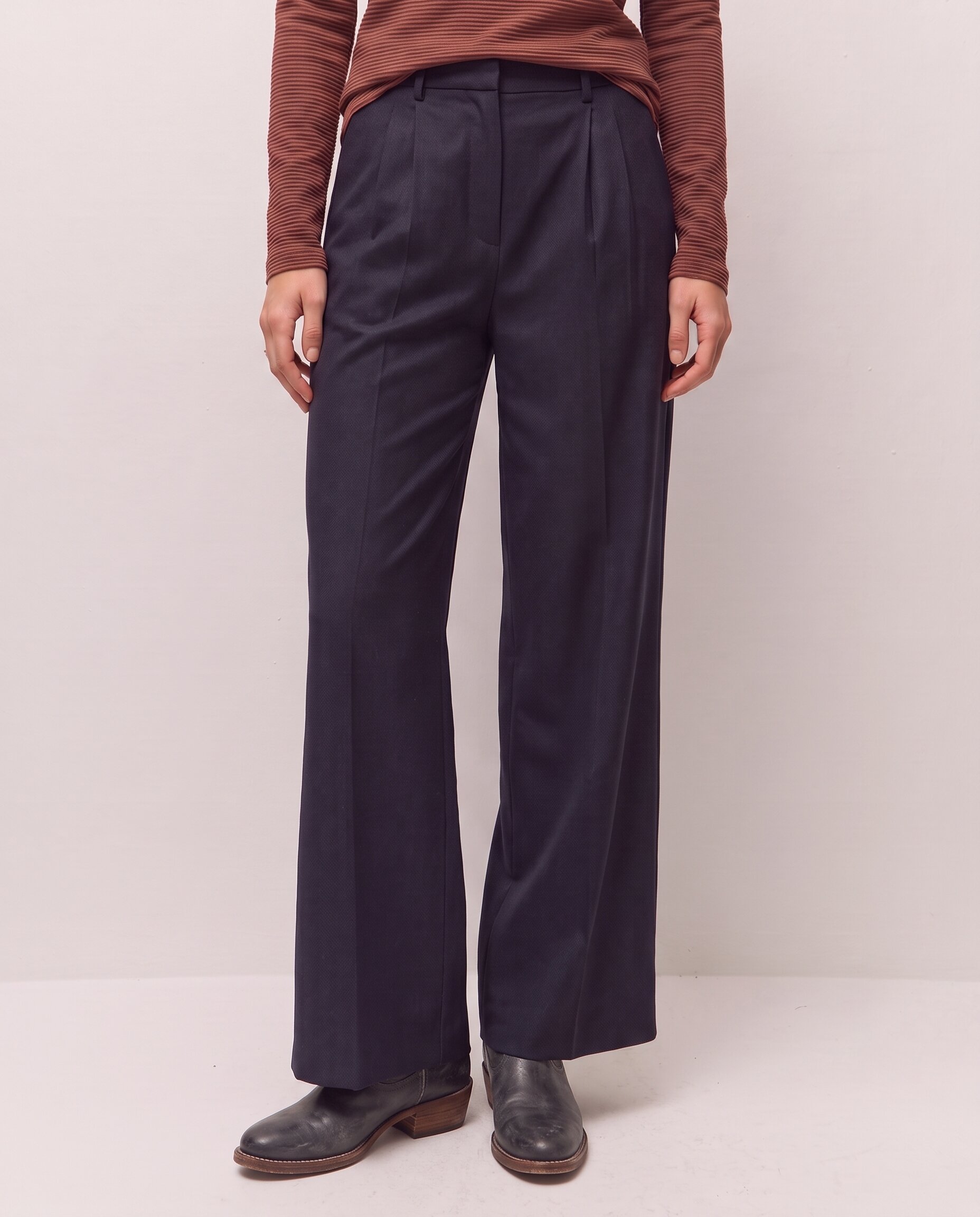 Imagen 0 de Pantalón de vestir de mujer de raya diplomática y pinzas en el delantero Azul marino