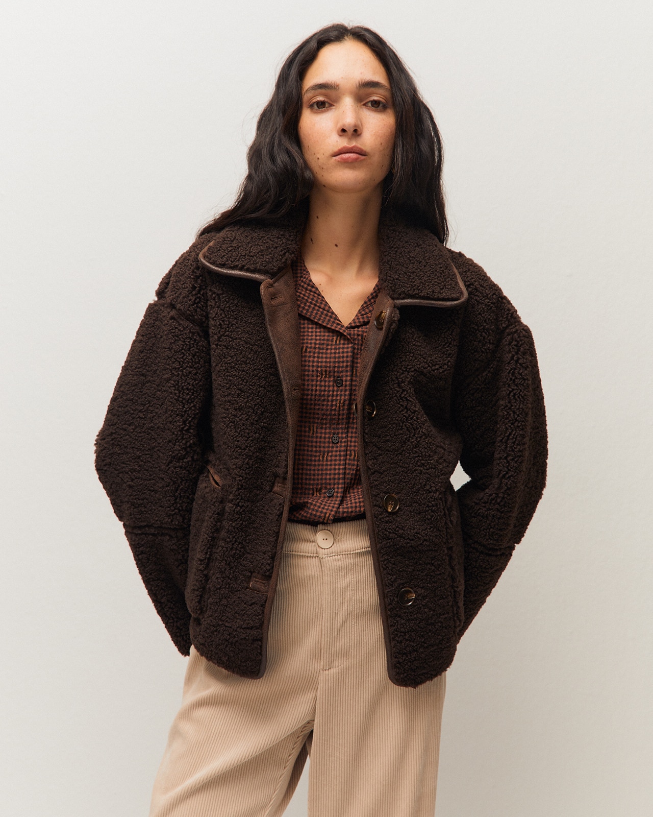 Chaqueta reversible de mujer con bolsillos plastrón - System Action - Marrón Marrón-1