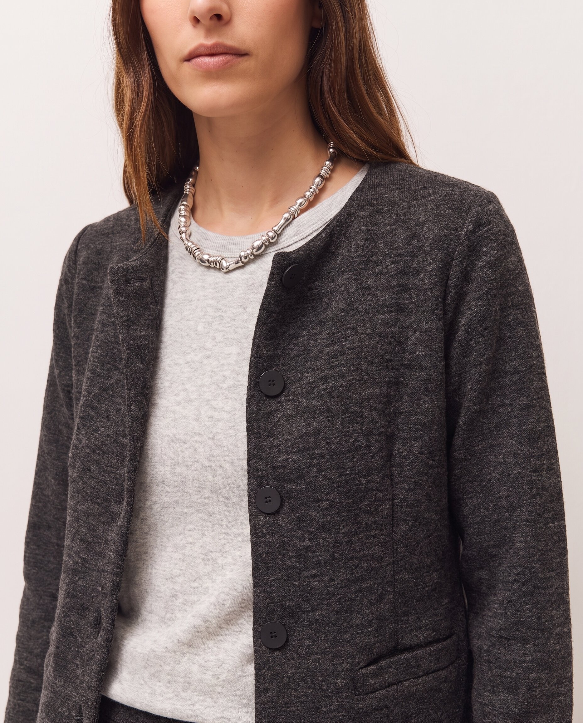 Chaqueta entallada de mujer con escote redondo y manga larga - System Action - Gris oscuro Gris oscuro-4