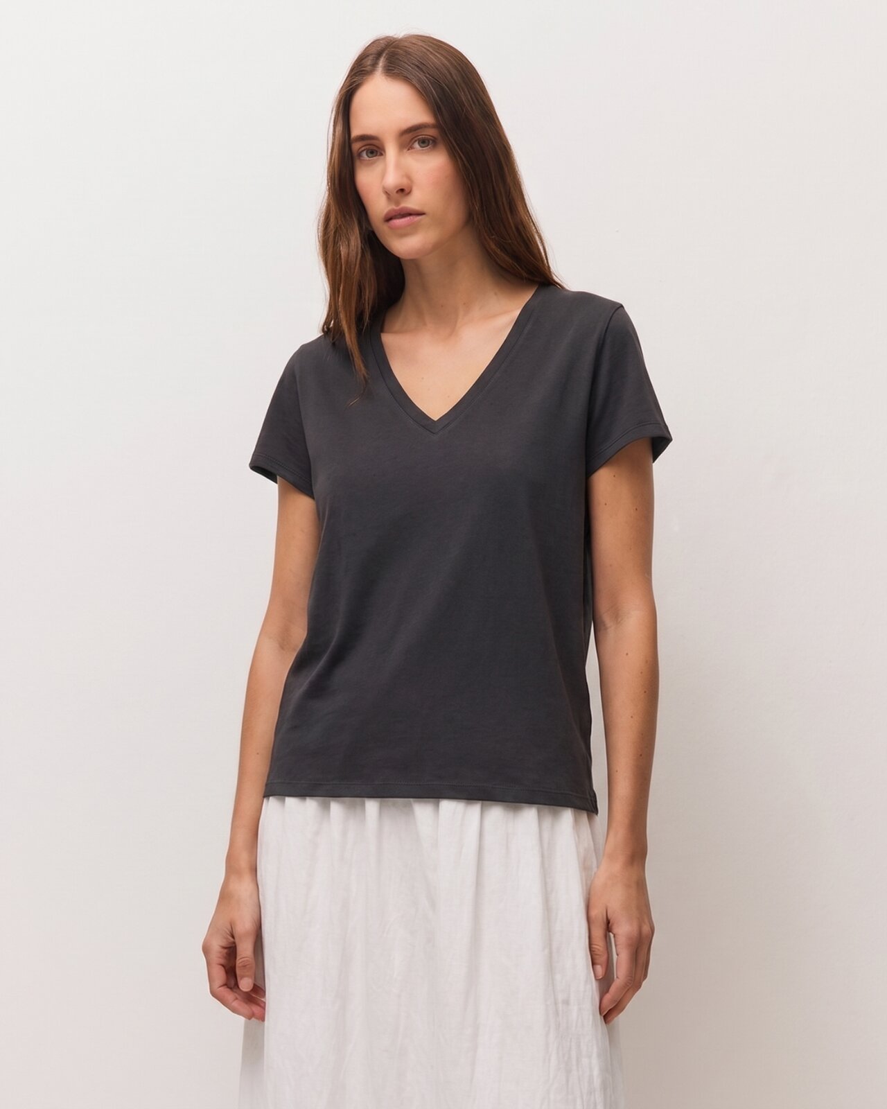 Camiseta de mujer en manga corta fluida y escote pico - System Action - Gris oscuro Gris oscuro-2