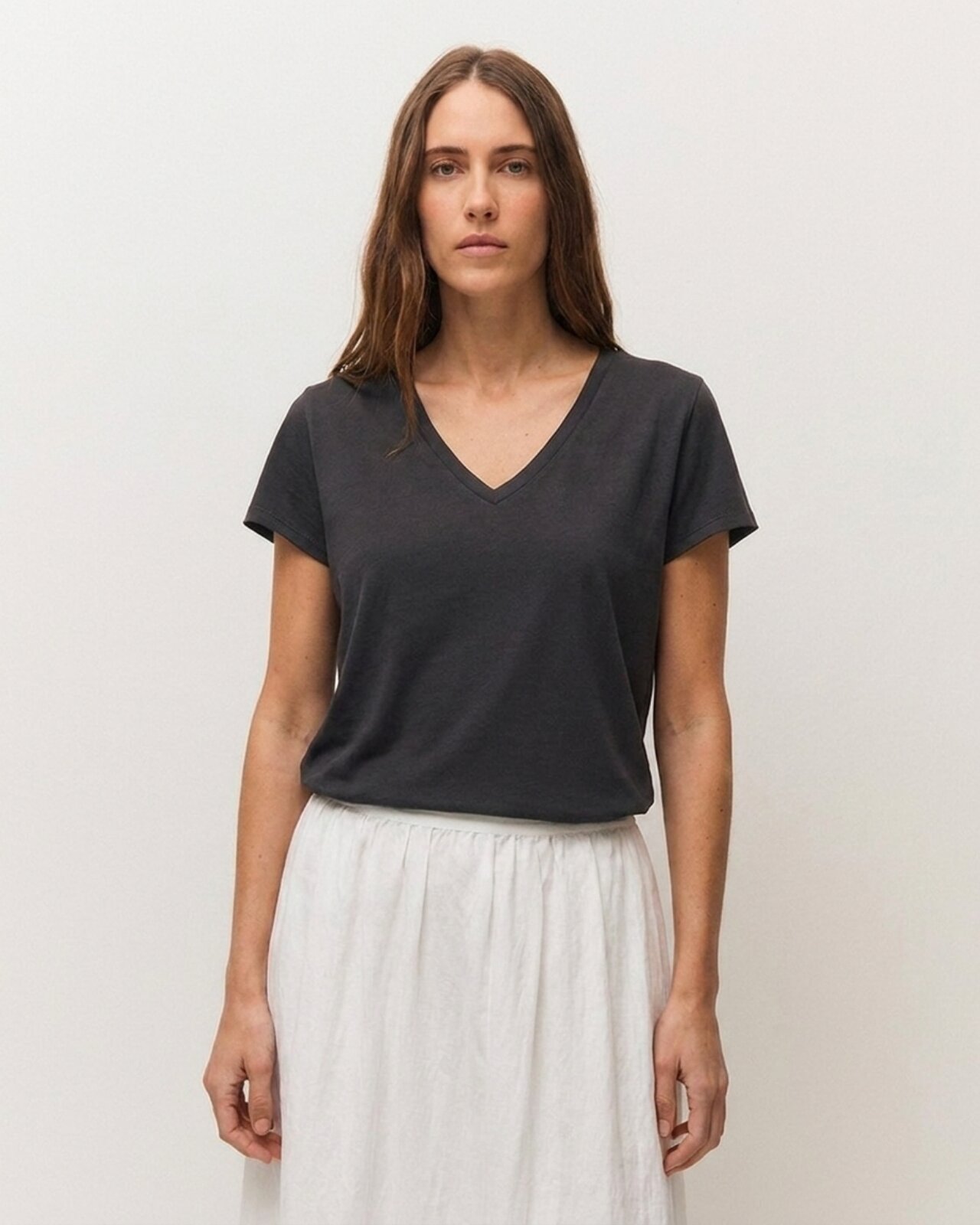 Camiseta de mujer en manga corta fluida y escote pico - System Action - Gris oscuro Gris oscuro-4