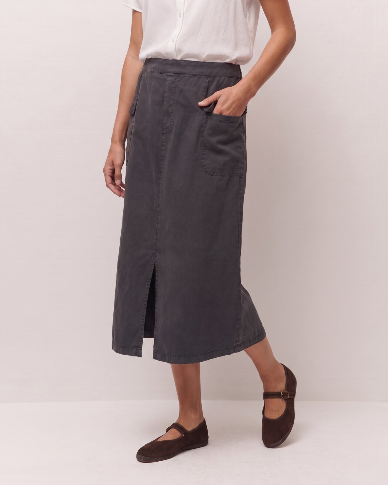 Falda midi con bolsillos plastrón laterales - System Action - Gris oscuro Gris oscuro-2