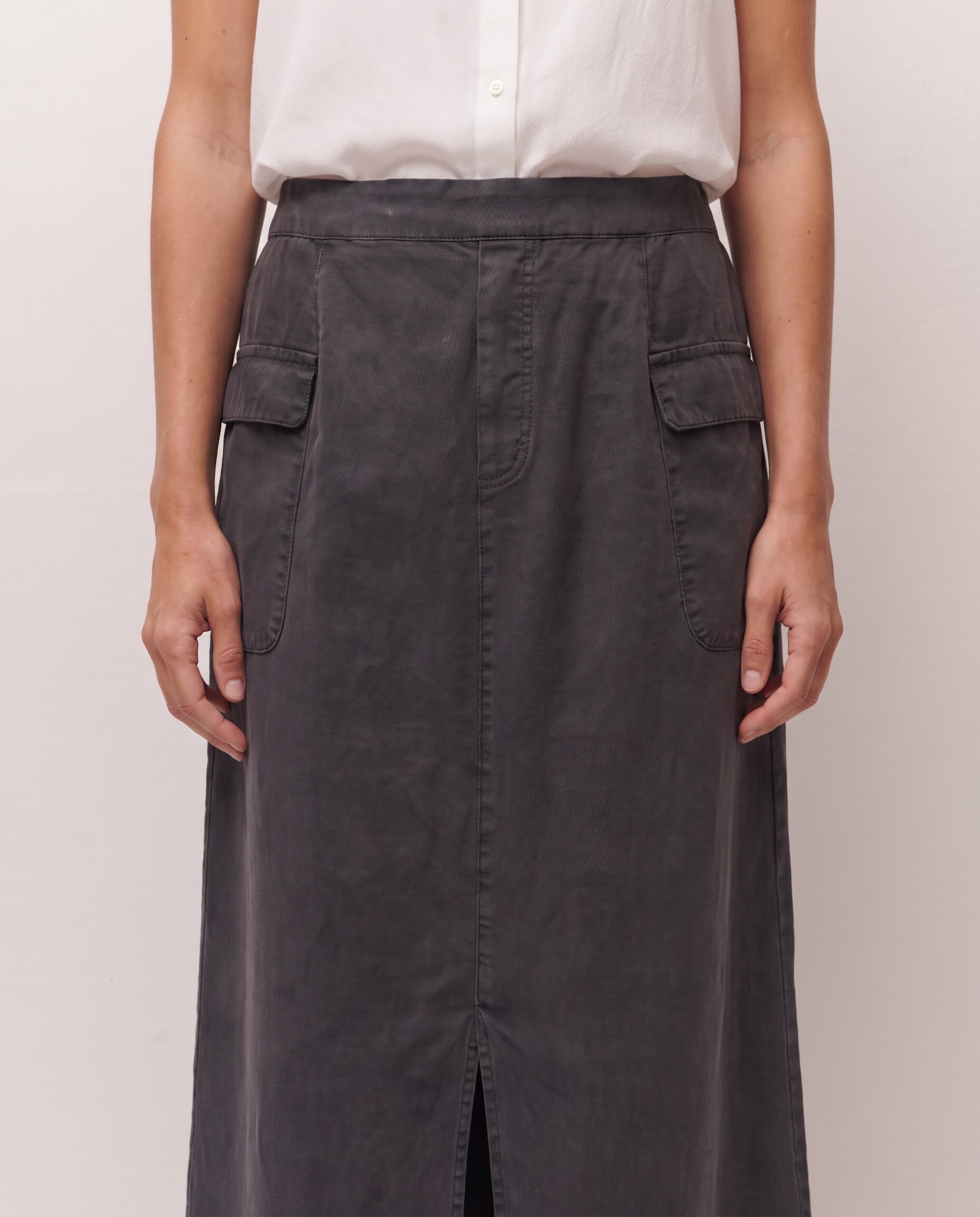 Falda midi con bolsillos plastrón laterales - System Action - Gris oscuro Gris oscuro-4