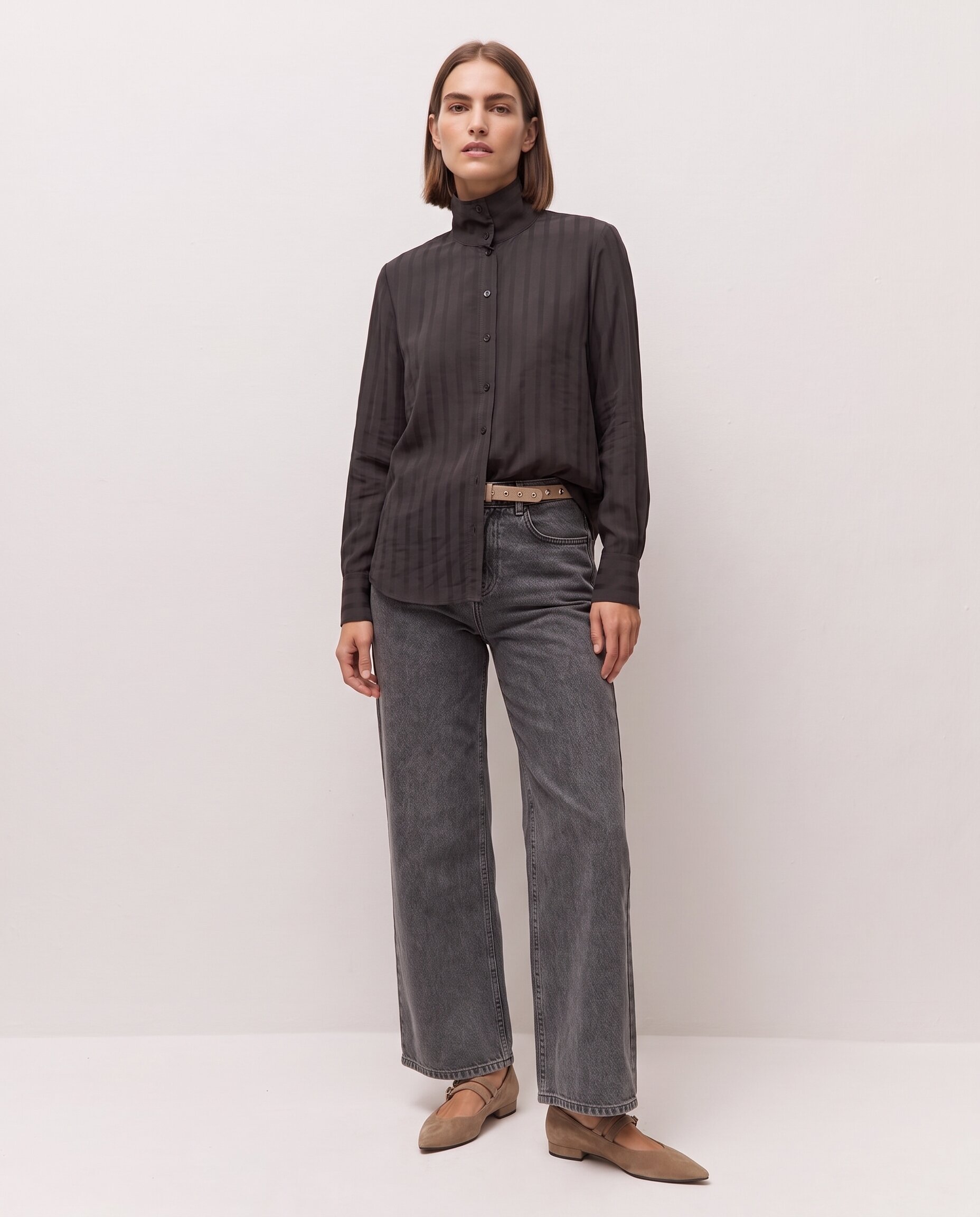 Camisa fluida de mujer en raya diplomática y escote funnel - System Action - Gris oscuro Gris oscuro-3