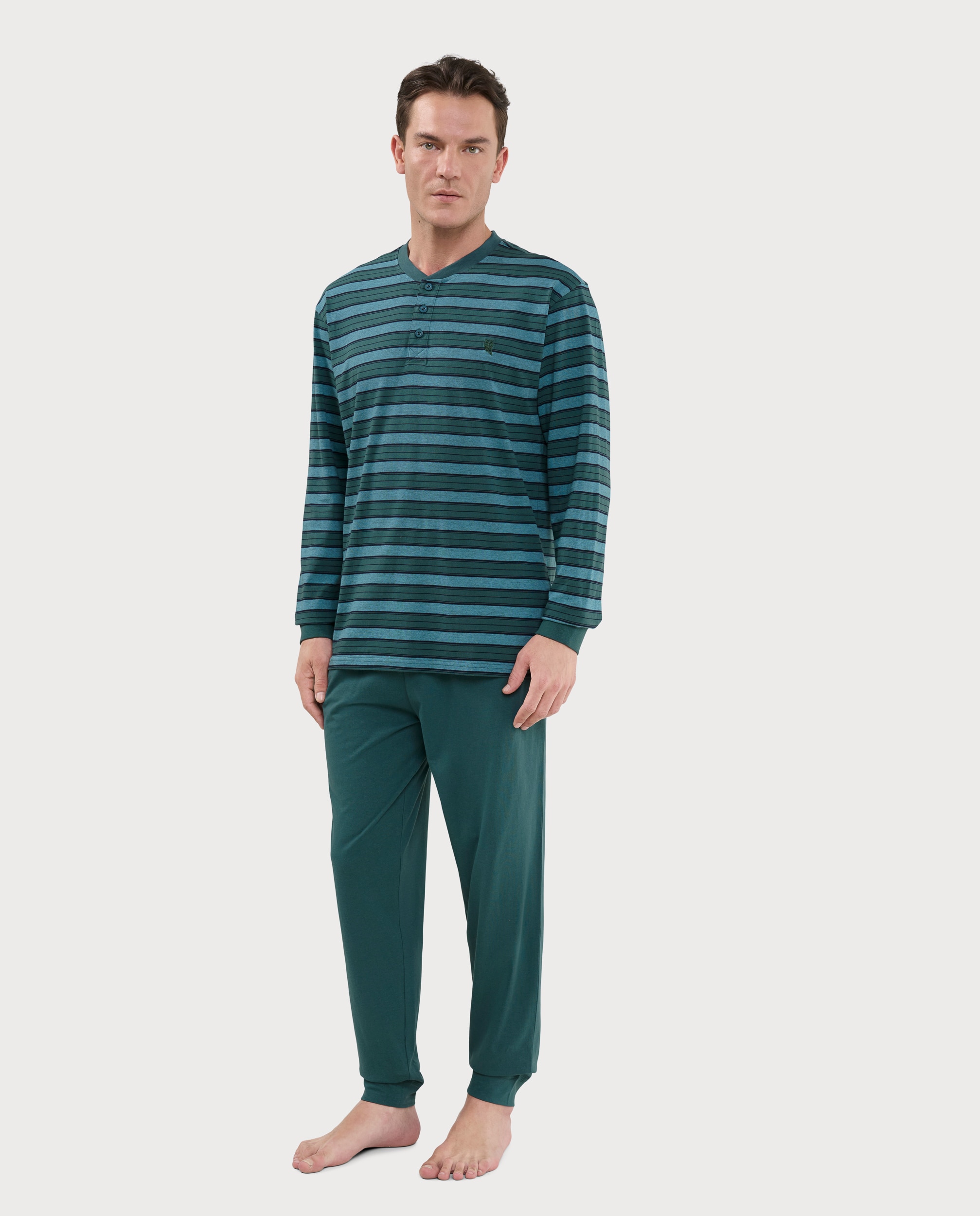 Imagen 0 de Pijama largo de hombre de punto color verde Verde