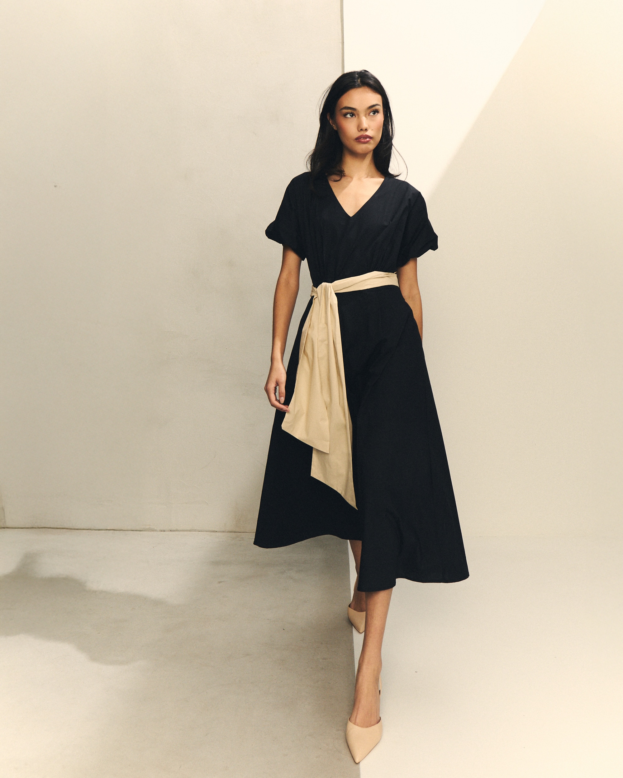 Hannibal Laguna Collection - Vestido midi con mangas abullonadas con cinturón con lazo.
