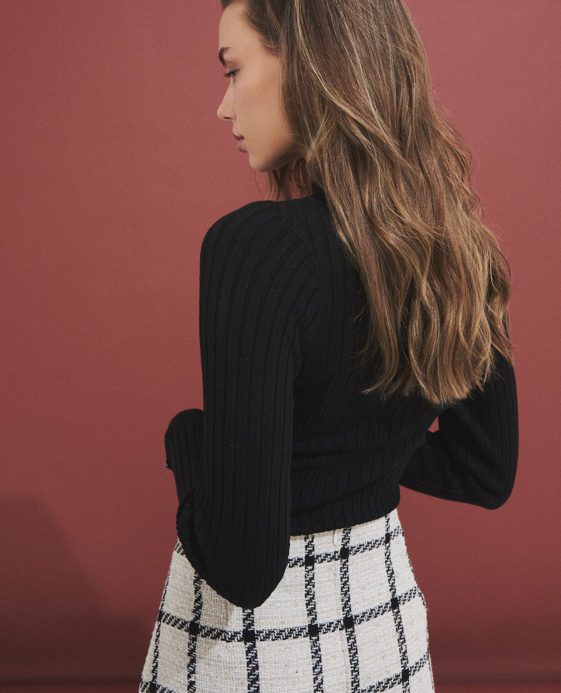 Jersey de mujer de canalé con cuello alto - Hannibal Laguna Collection - Negro Negro-4