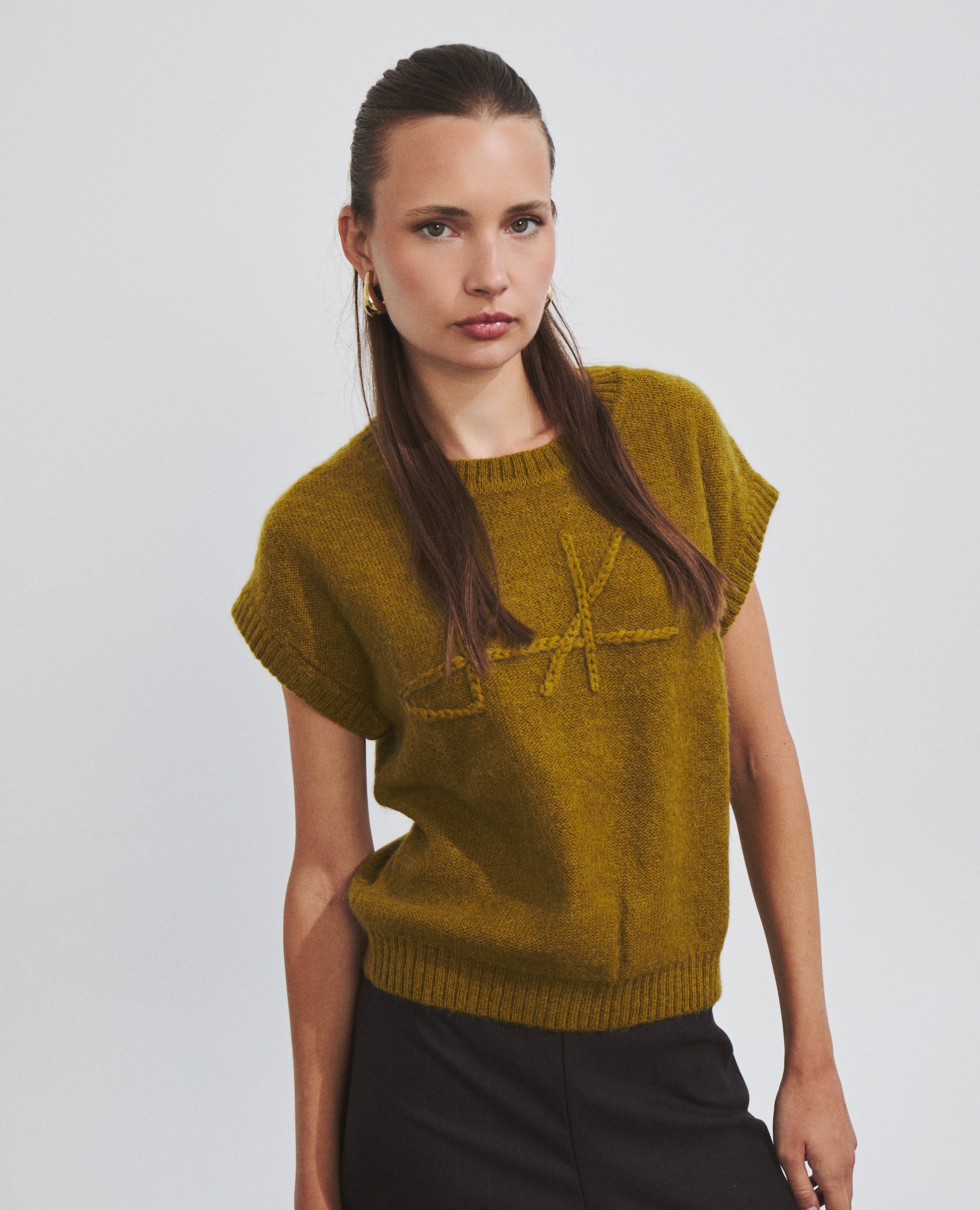 Top de mujer de punto con cuello redondo y logo frontal - Hannibal Laguna Collection - Verde Oliva Verde Oliva-1