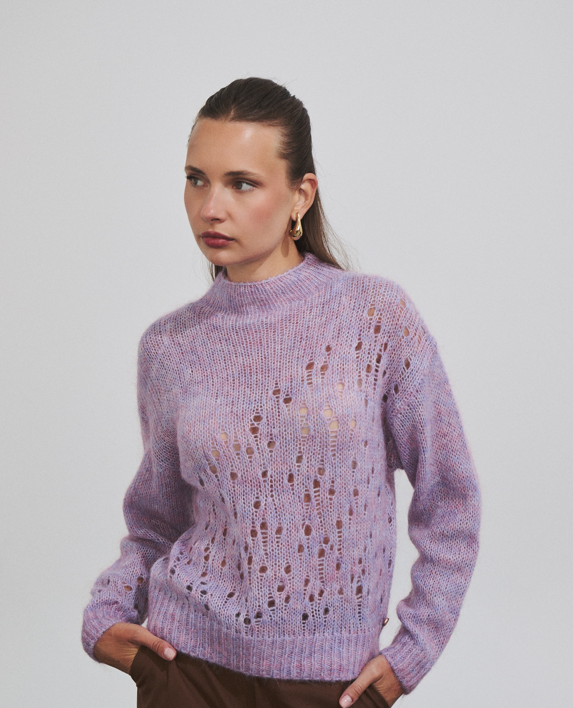 Imagen 0 de Jersey calado de mujer con cuello alto Morado