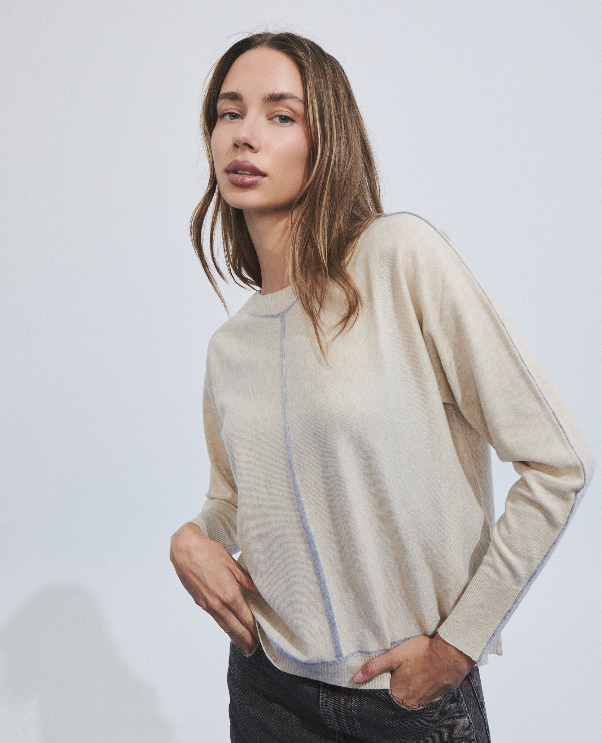Jersey de mujer de punto fino con costuras en contraste - Hannibal Laguna Collection - Gris Gris-1