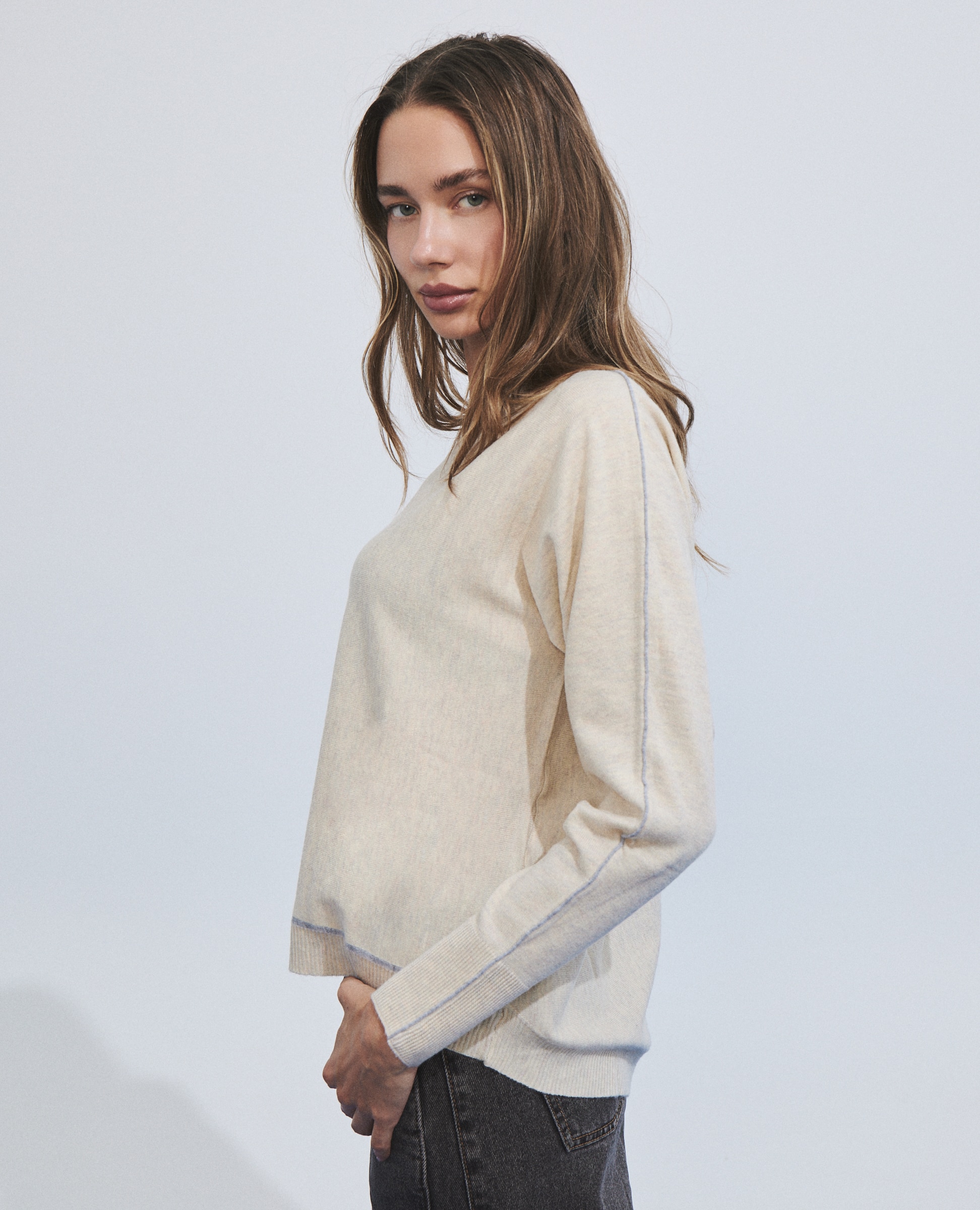 Jersey de mujer de punto fino con costuras en contraste - Hannibal Laguna Collection - Gris Gris-3