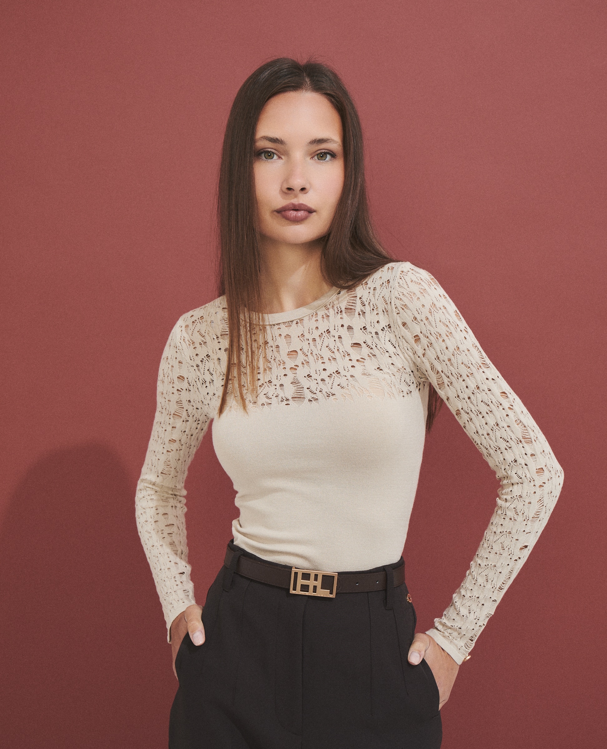 Jersey de mujer con cuello redondo y detalle de textura - Hannibal Laguna Collection - Arena Arena-1