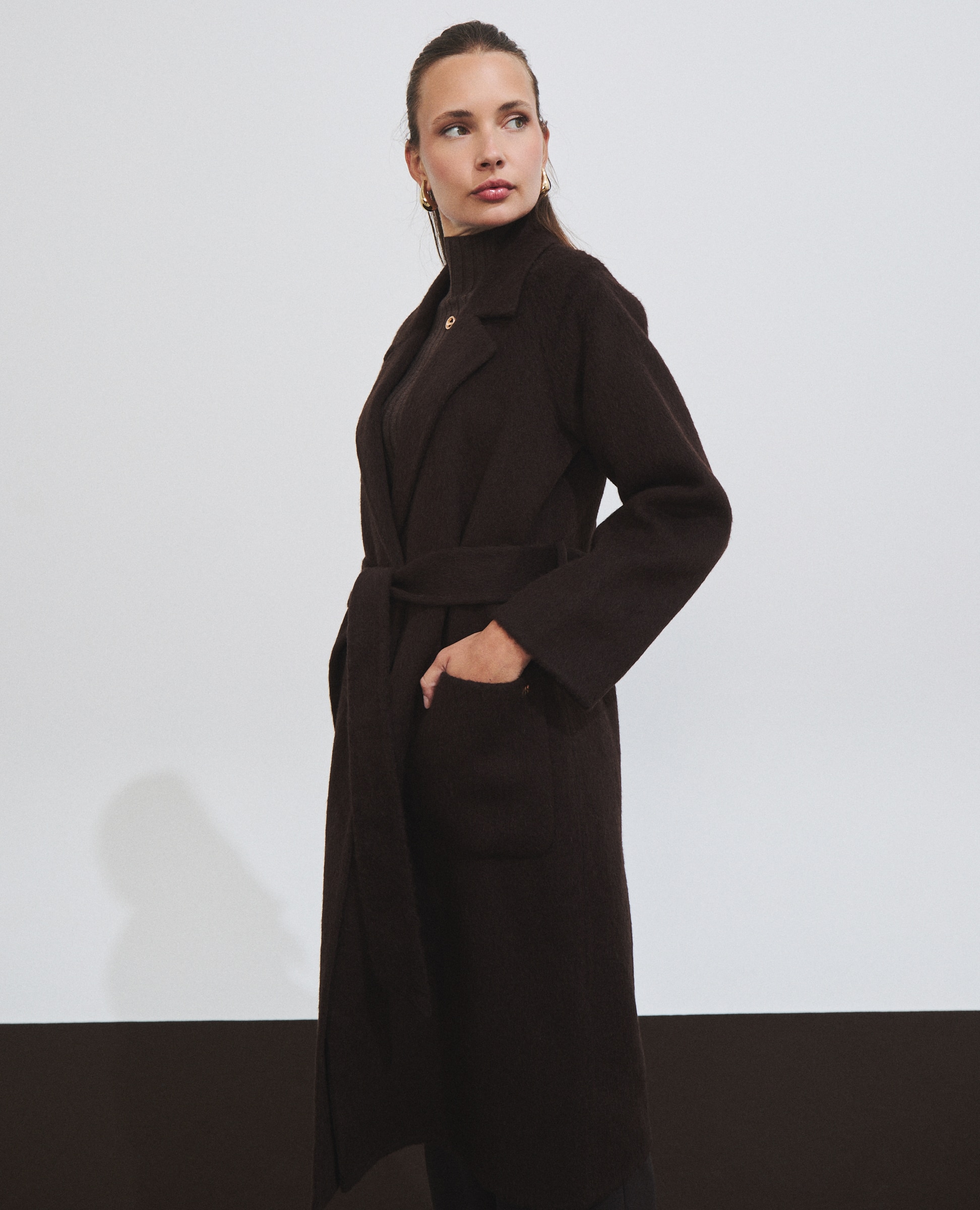 Abrigo de mujer con cinturón y cuello con solapas - Hannibal Laguna Collection - Marrón Marrón-3
