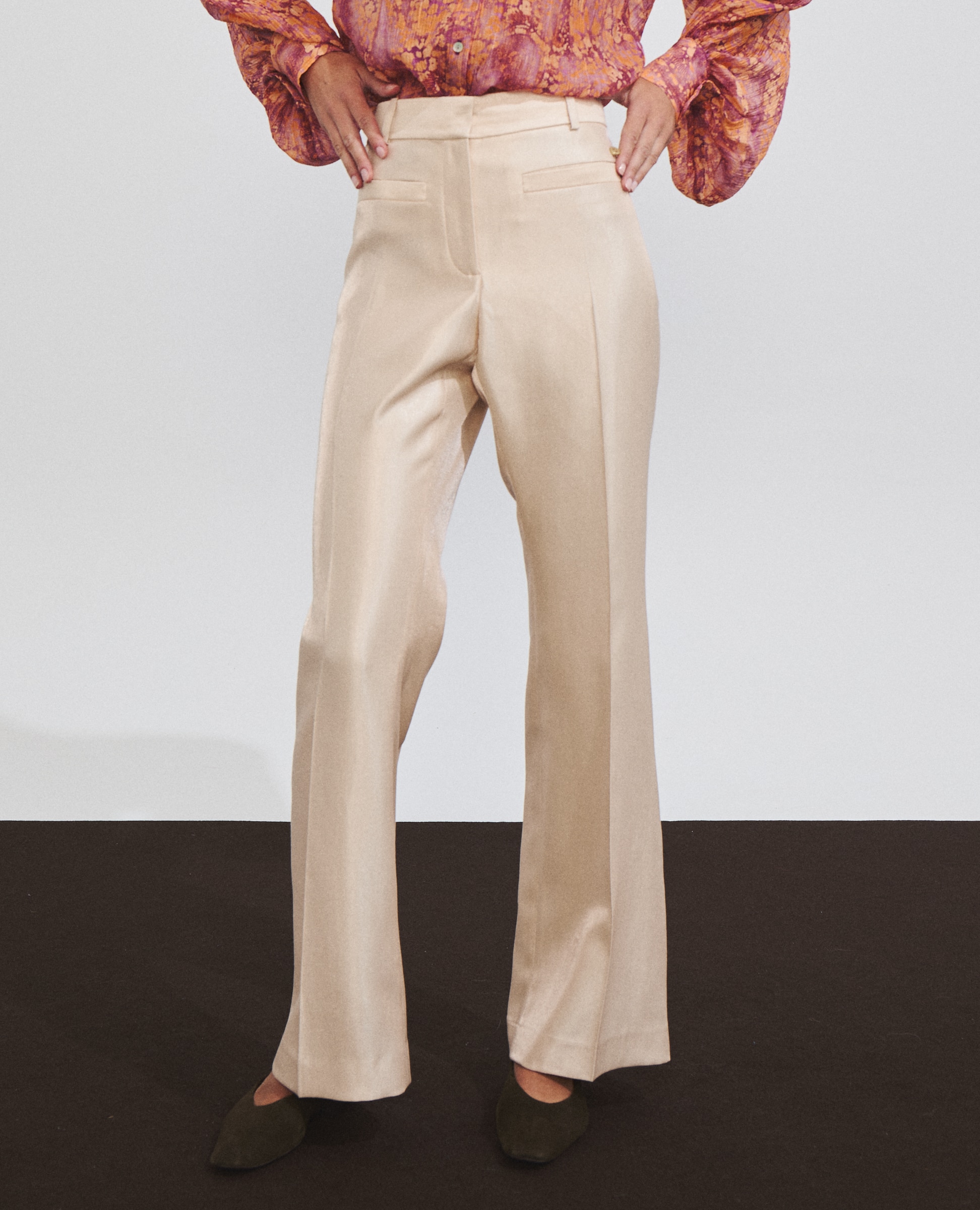 Pantalón de mujer con efecto brillante y corte recto - Hannibal Laguna Collection - Oro Oro-1