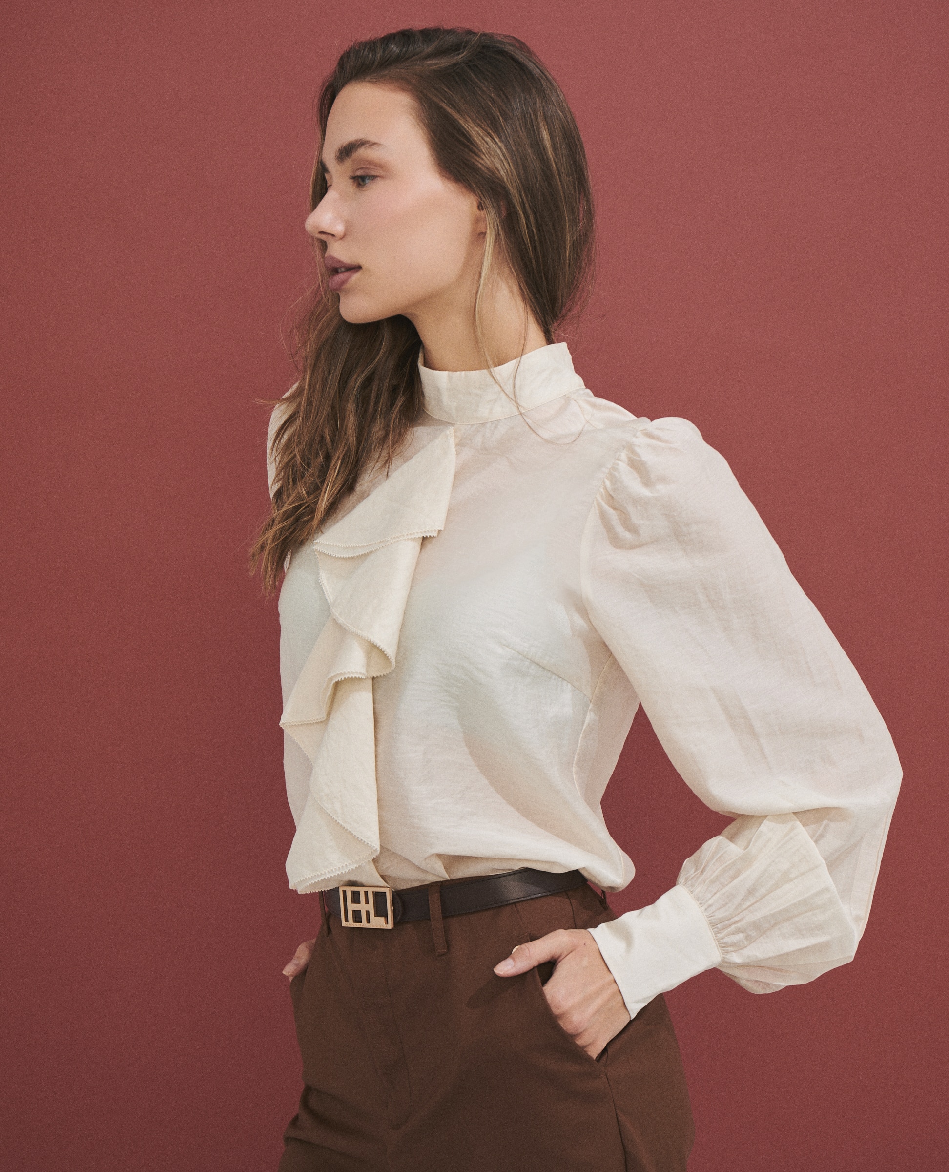 Blusa de mujer con volantes en el delantero - Hannibal Laguna Collection - Champagne Champagne-2