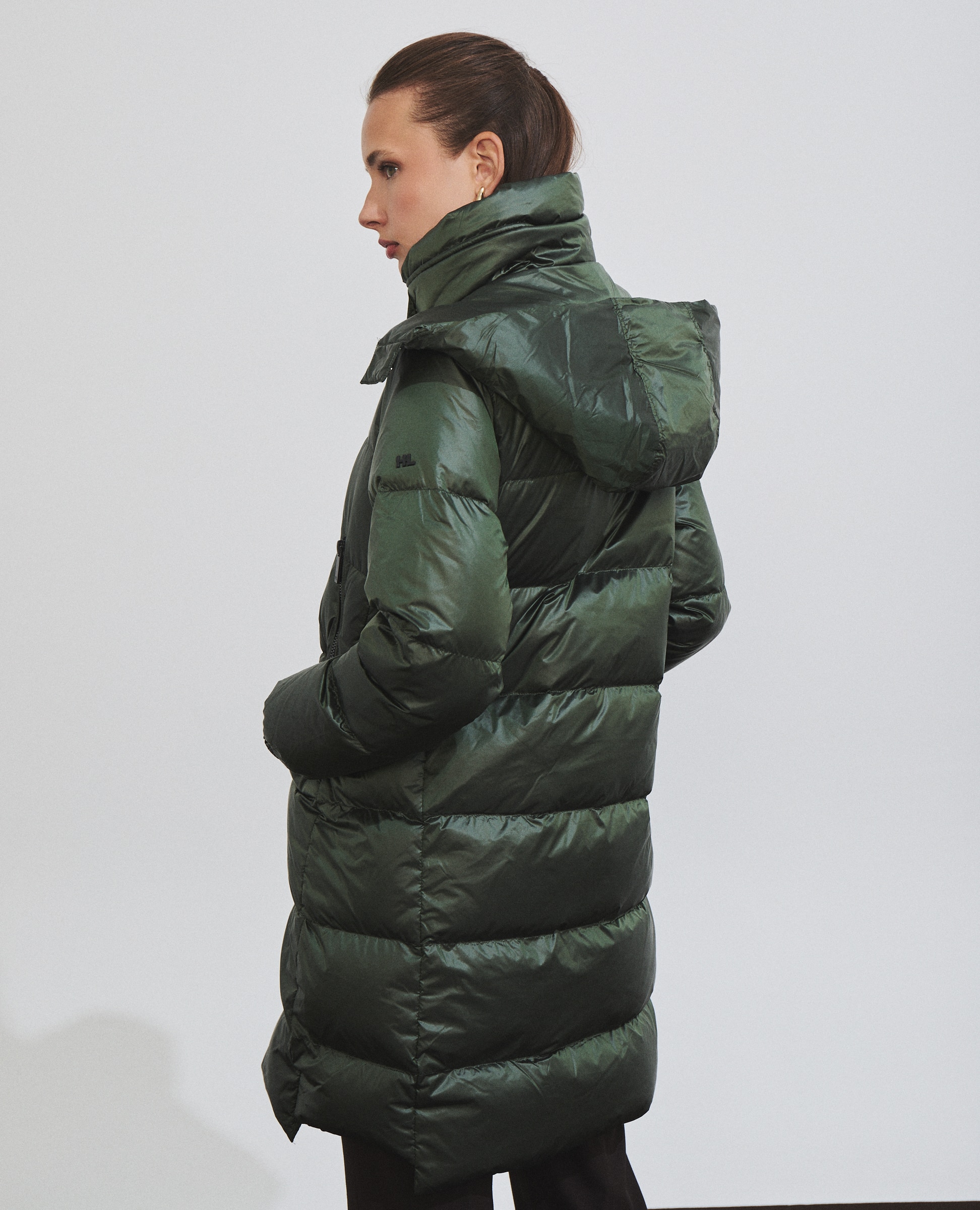 Imagen 4 de Plumífero acolchado de mujer con capucha y pluma de pato - Hannibal Laguna Collection - Kaki Kaki