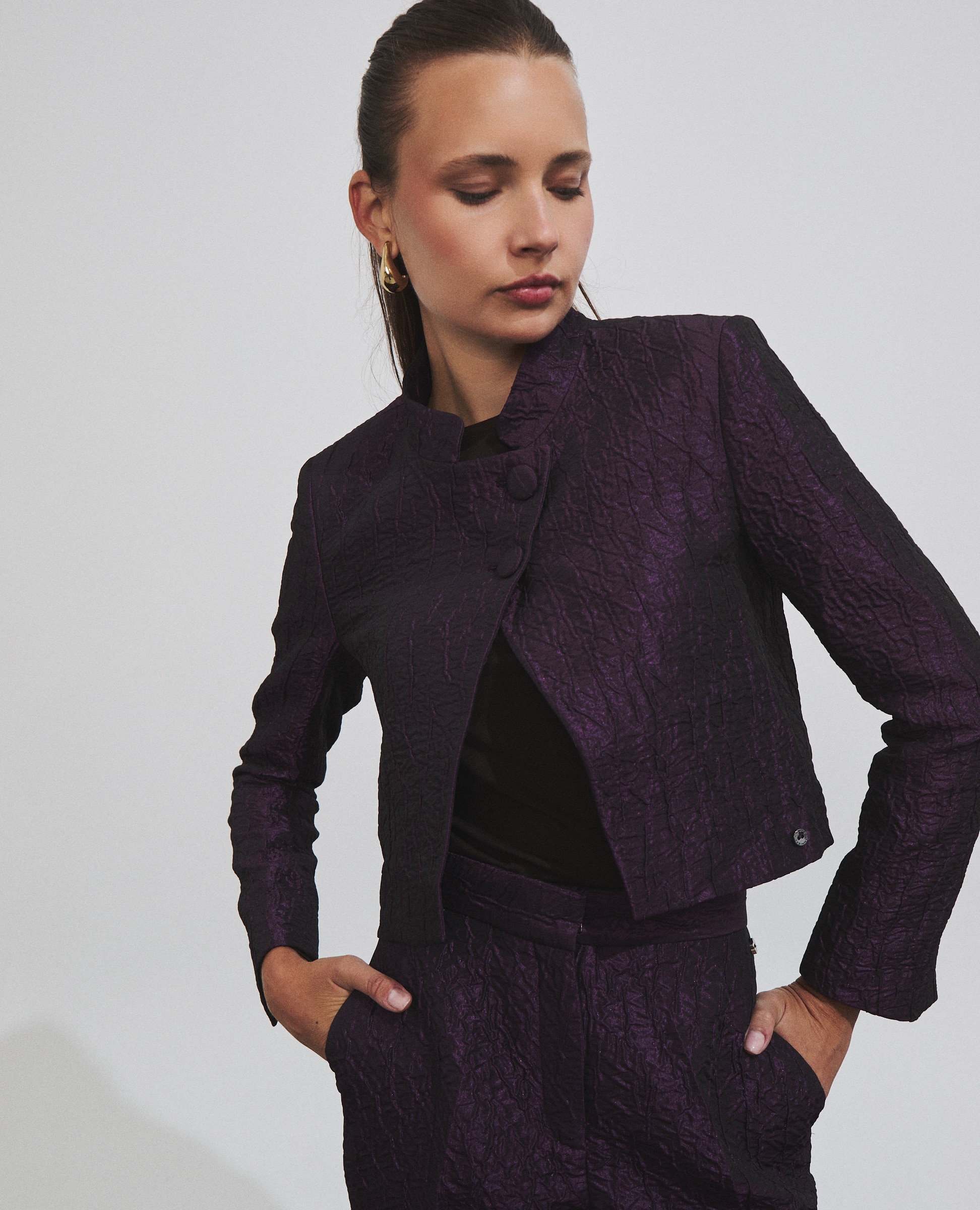 Chaqueta de mujer corta con cruce - Hannibal Laguna Collection - Morado Morado-1