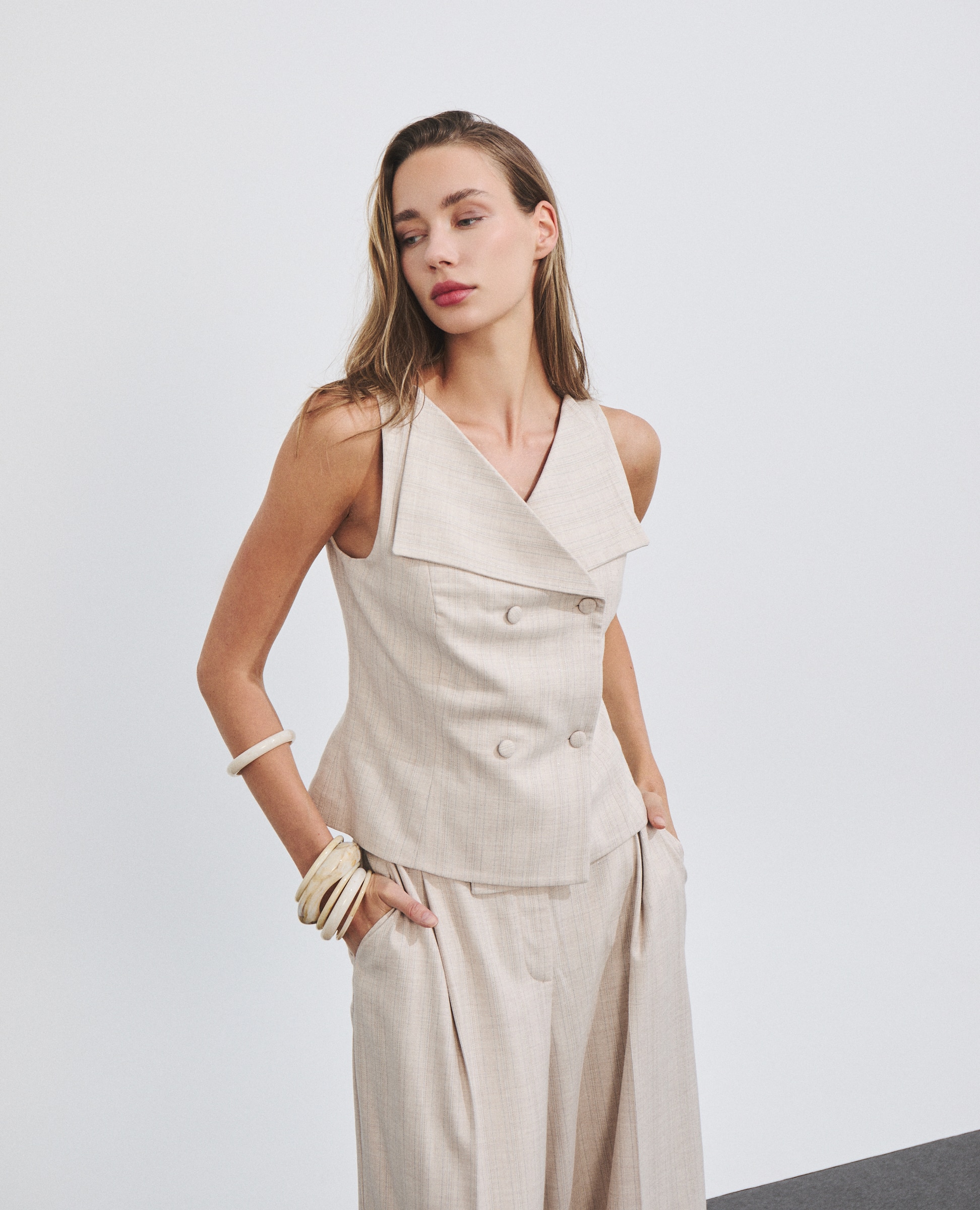 Top de mujer con solapas - Hannibal Laguna Collection - Crudo Crudo-2