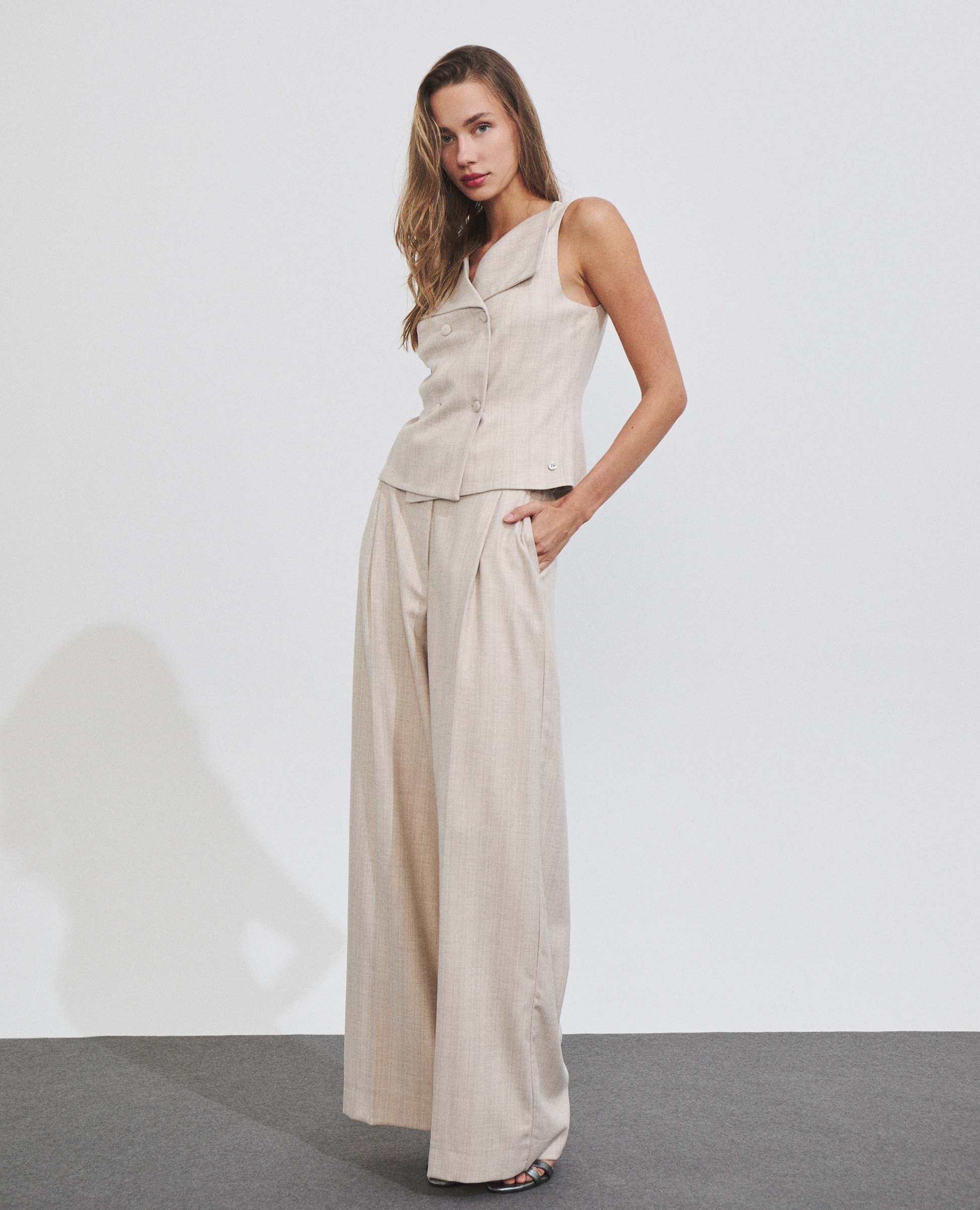 Top de mujer con solapas - Hannibal Laguna Collection - Crudo Crudo-3