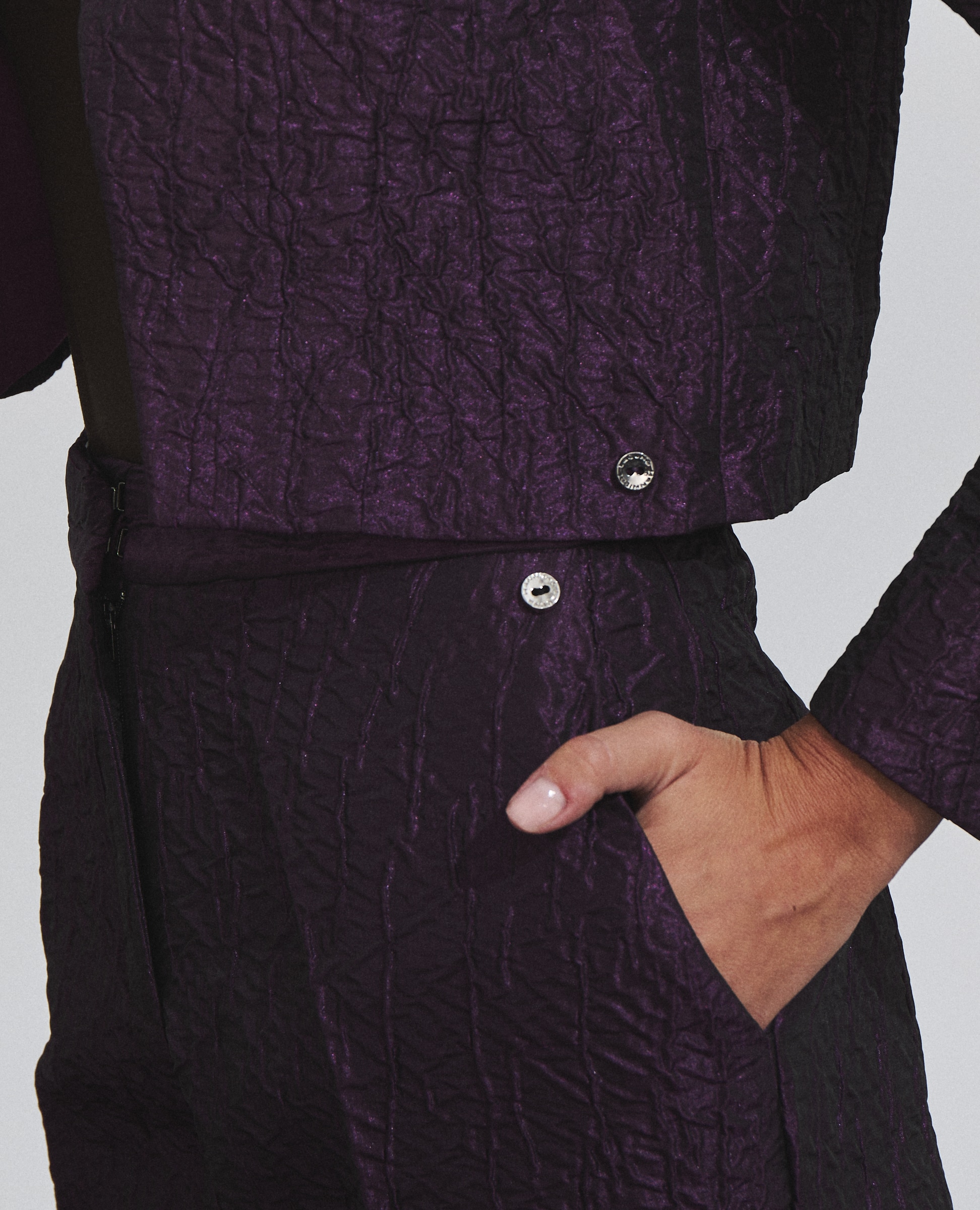Imagen 3 de Pantalón de mujer con tejido jacquard y corte campana - Hannibal Laguna Collection - Morado Morado