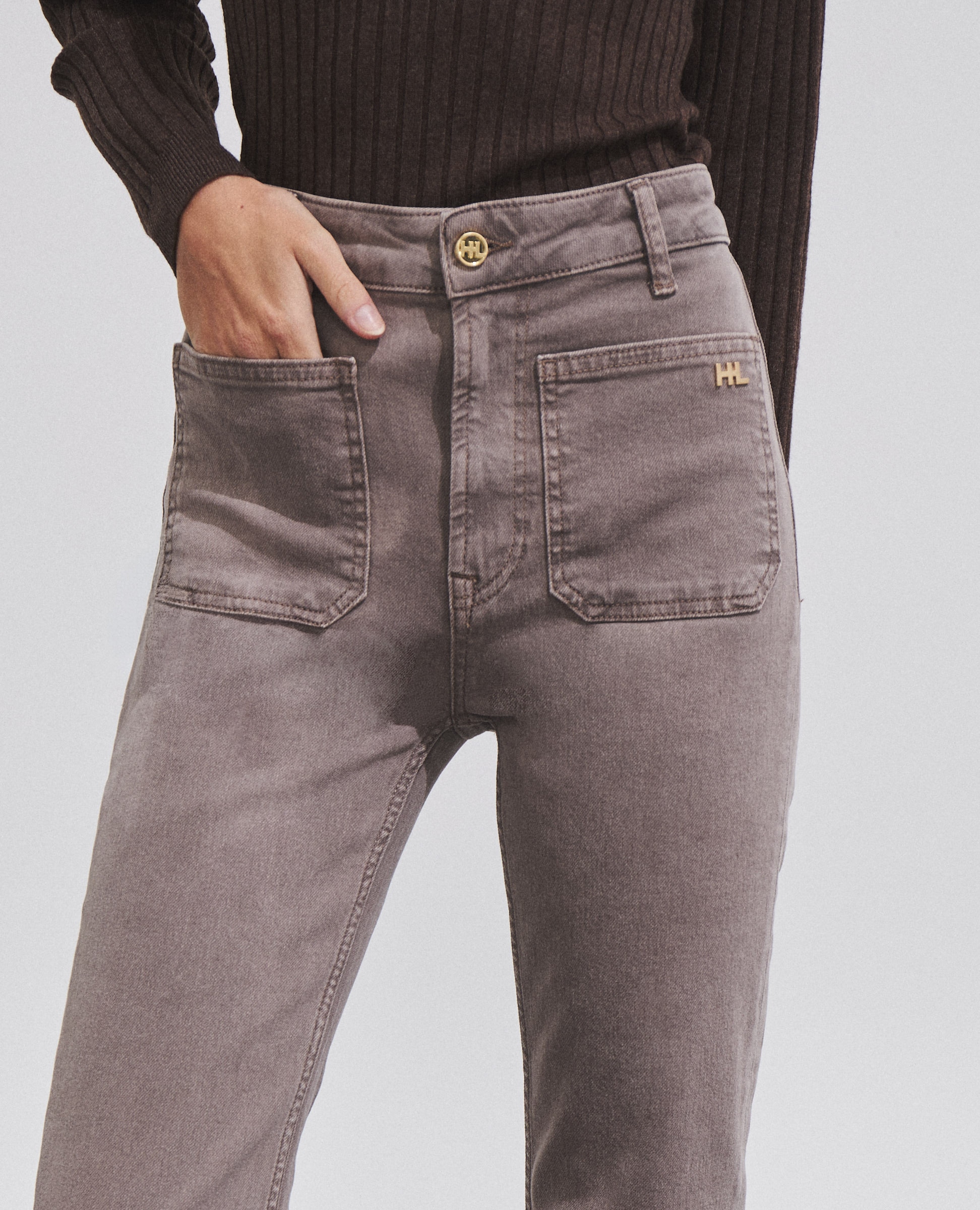 Imagen 2 de Pantalón vaquero de mujer con bolsillos de parche - Hannibal Laguna Collection - Marrón Marrón