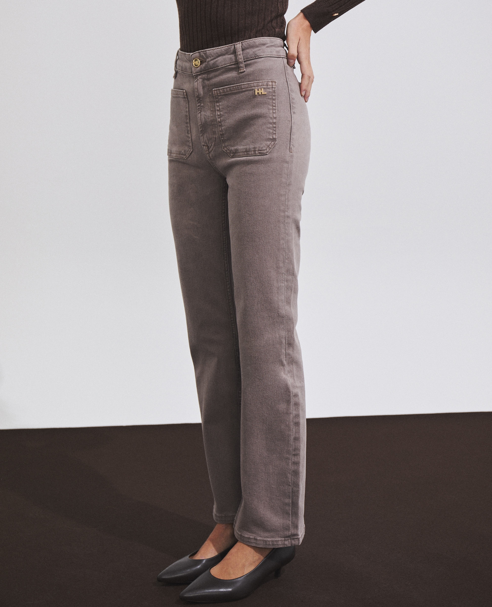 Imagen 3 de Pantalón vaquero de mujer con bolsillos de parche - Hannibal Laguna Collection - Marrón Marrón