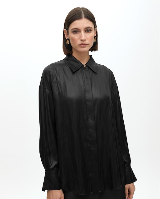 Imagen 0 de Camisa de mujer encerada con botonadura oculta