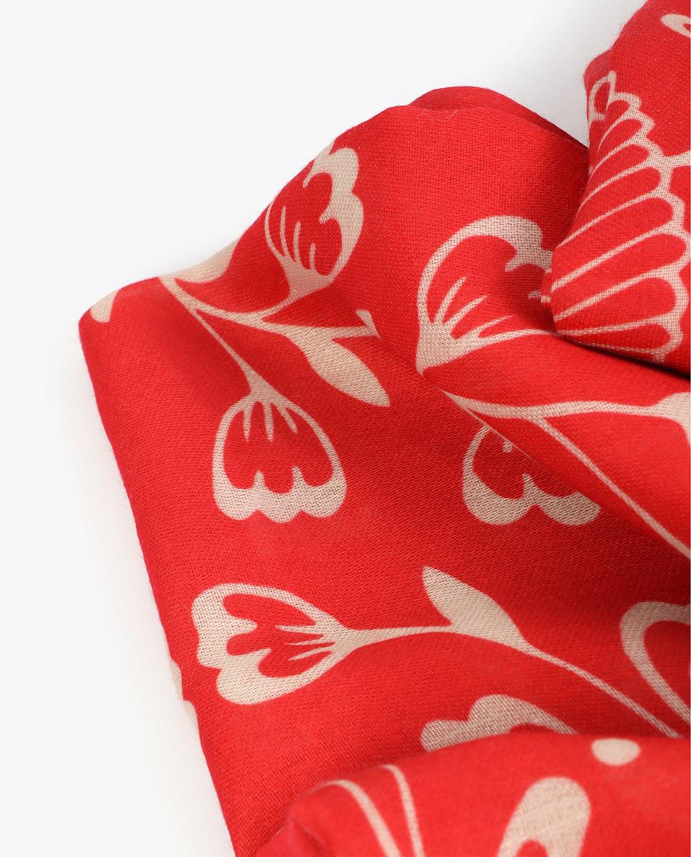 Fular con estampado floral en tejido ligero y suave - Lola Casademunt - Rojo Rojo-5